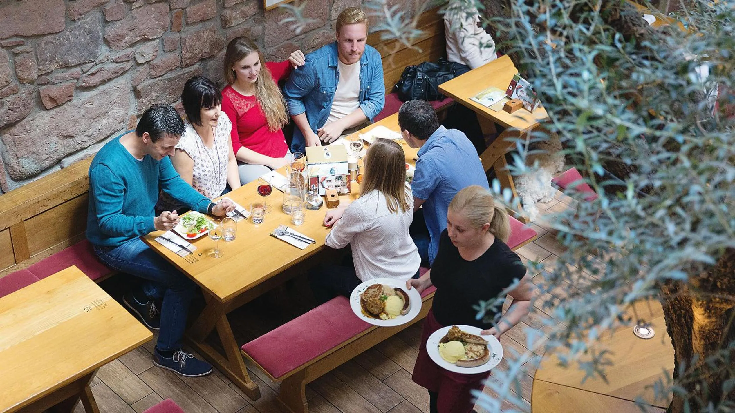 People in Chalet Raabe