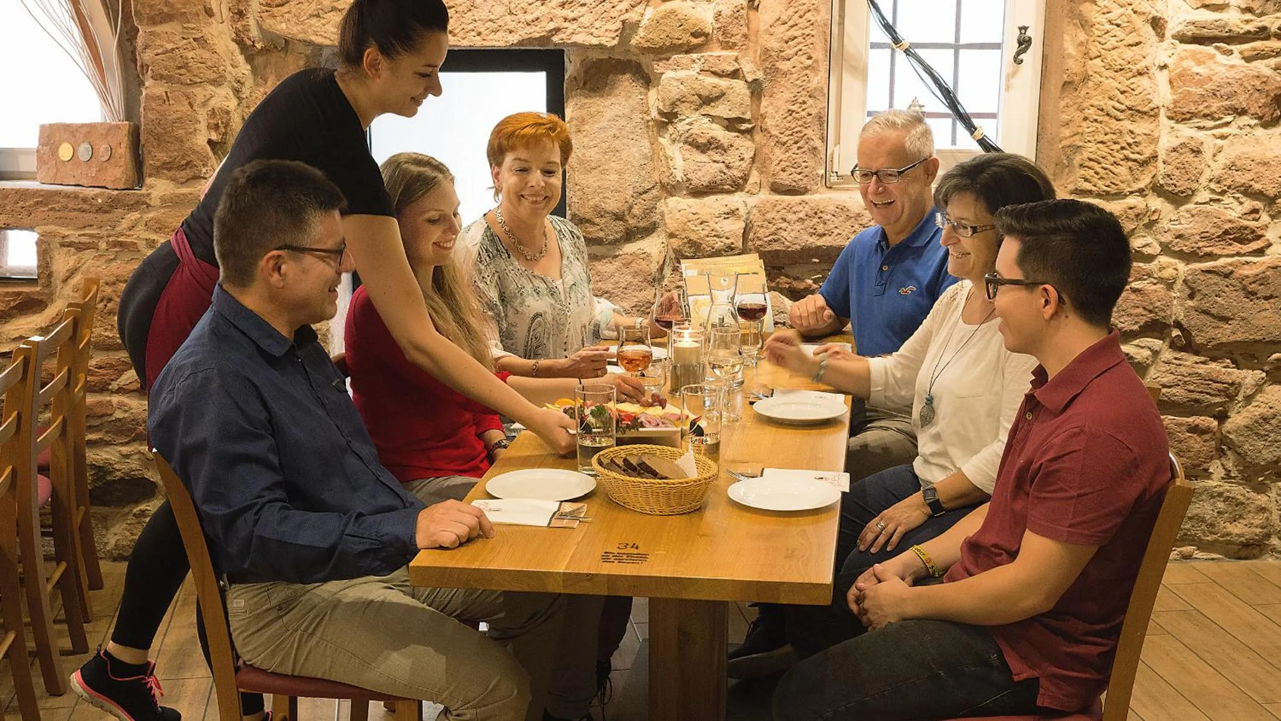 Restaurant/places to eat in Chalet Raabe