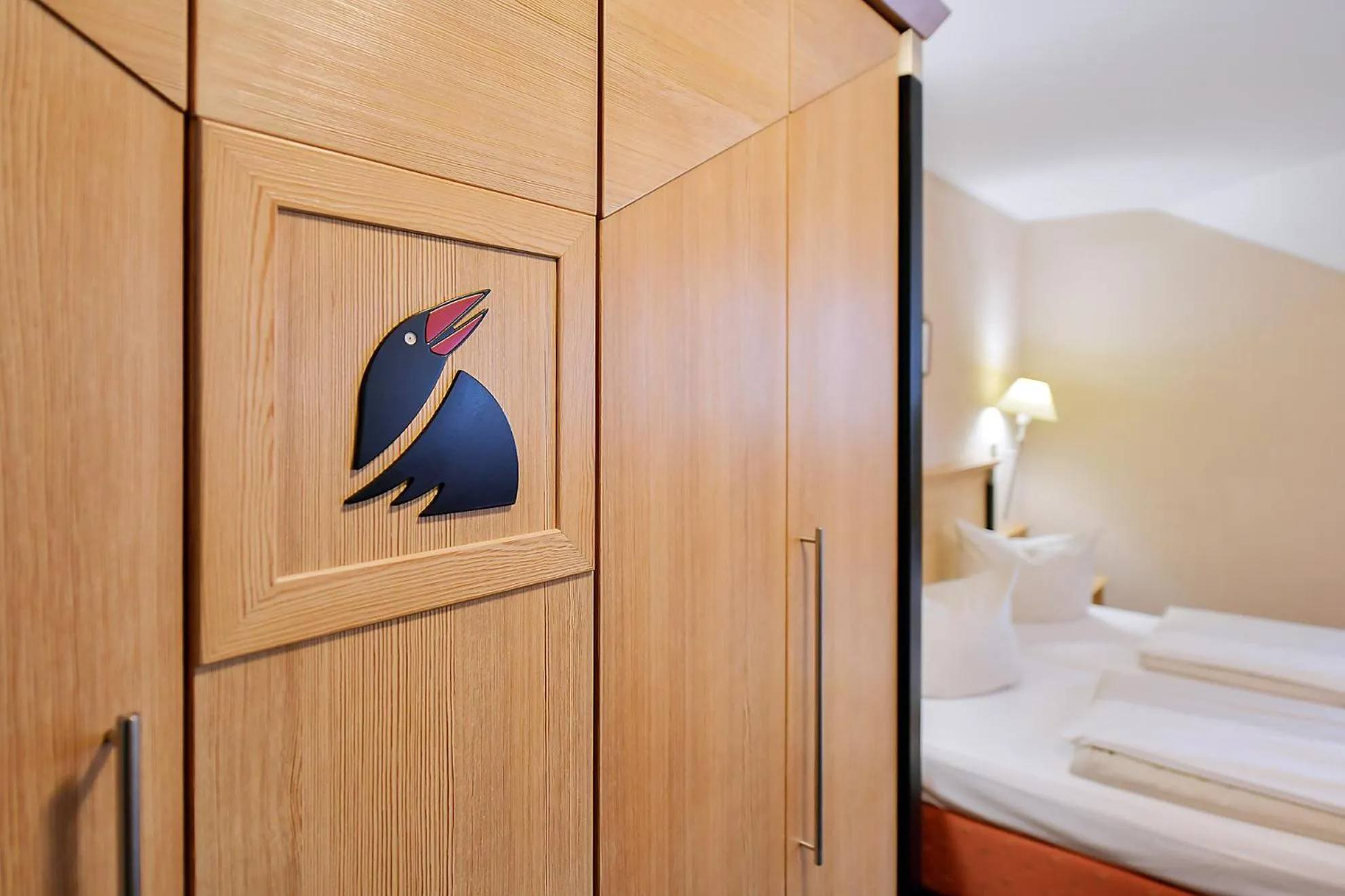 Logo/Certificate/Sign, Bed in Chalet Raabe