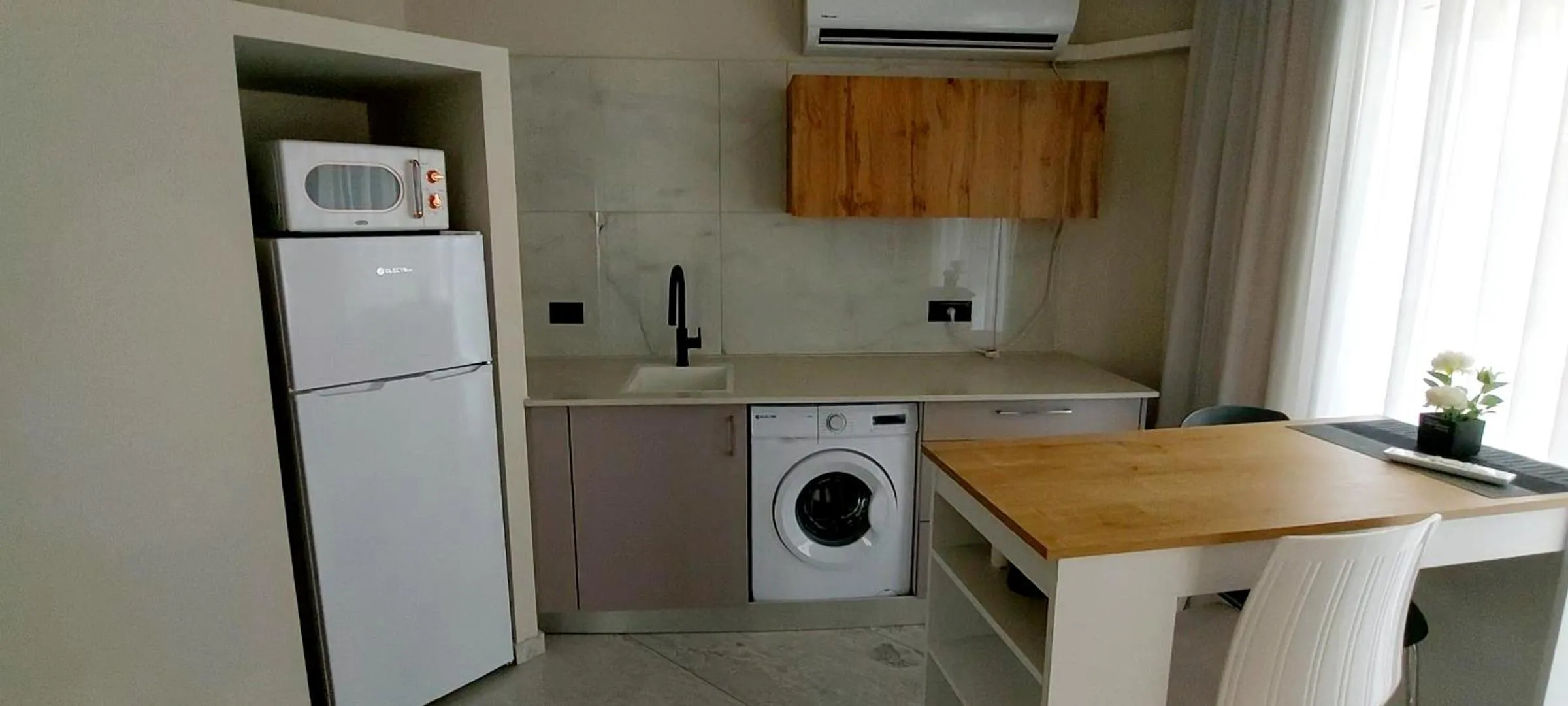 8 Hotel Apartment Short Time TLV BAT YAM