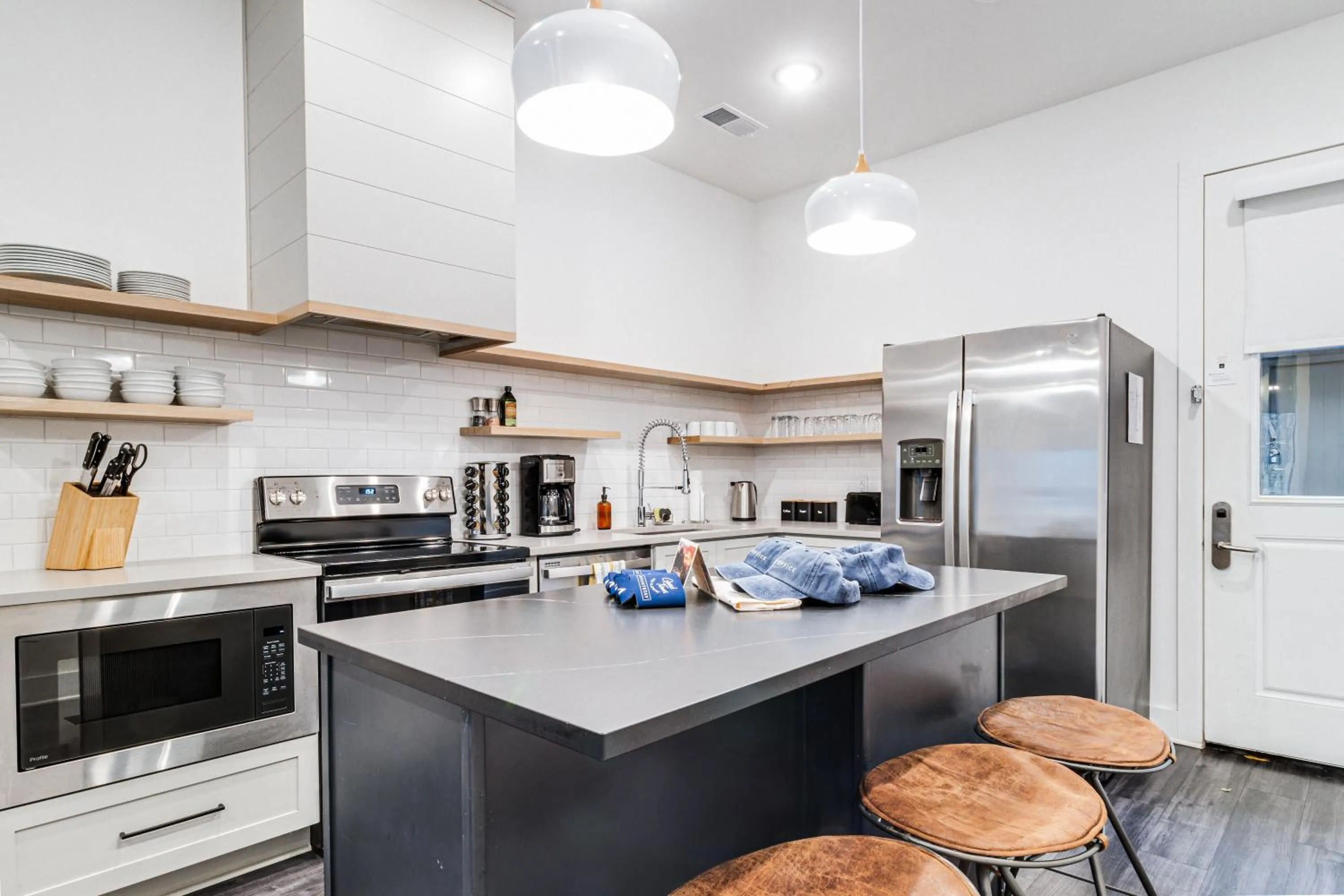 Coffee/tea facilities in Sonder The High Note