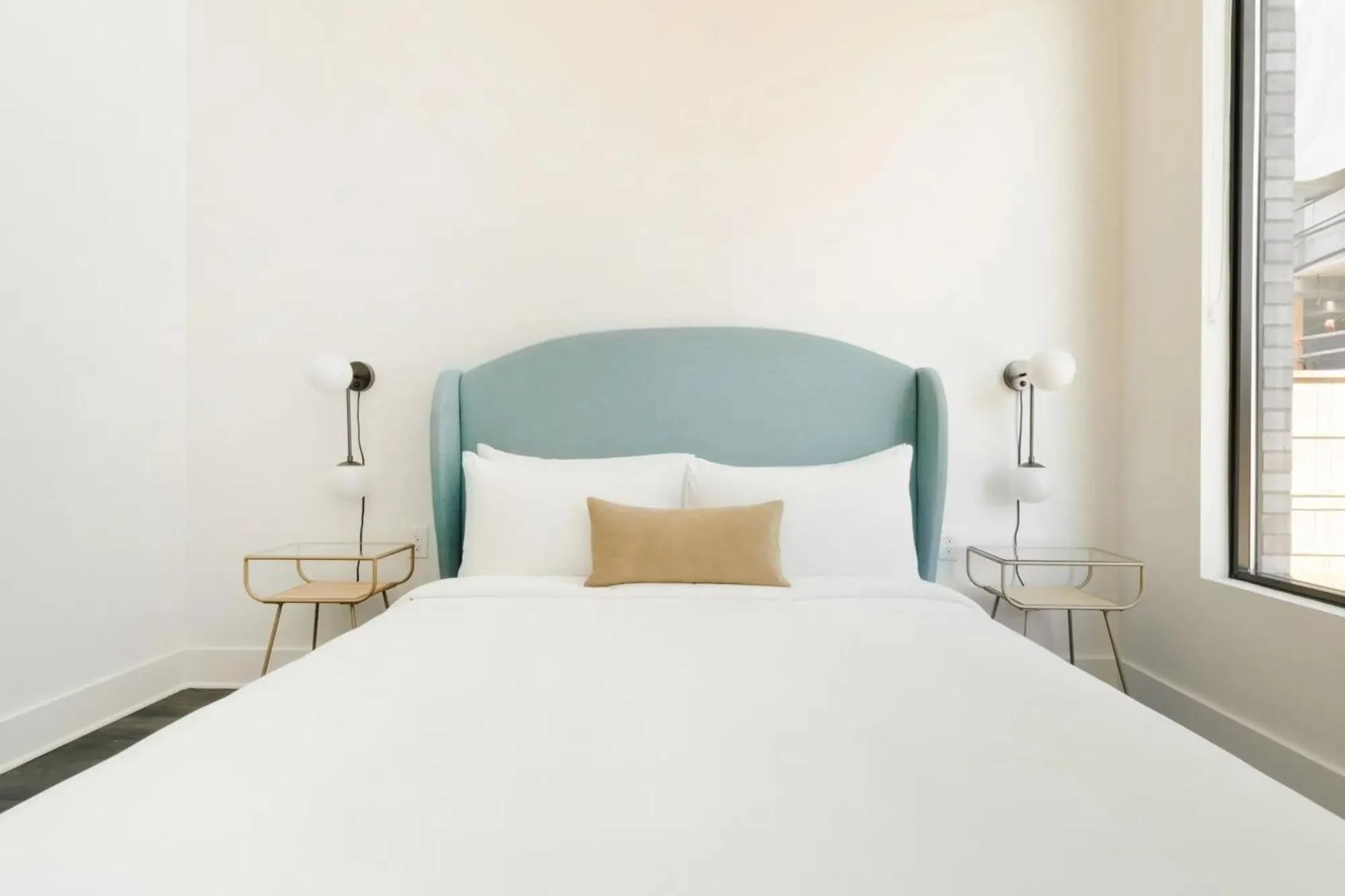 Other, Bed in Sonder The High Note