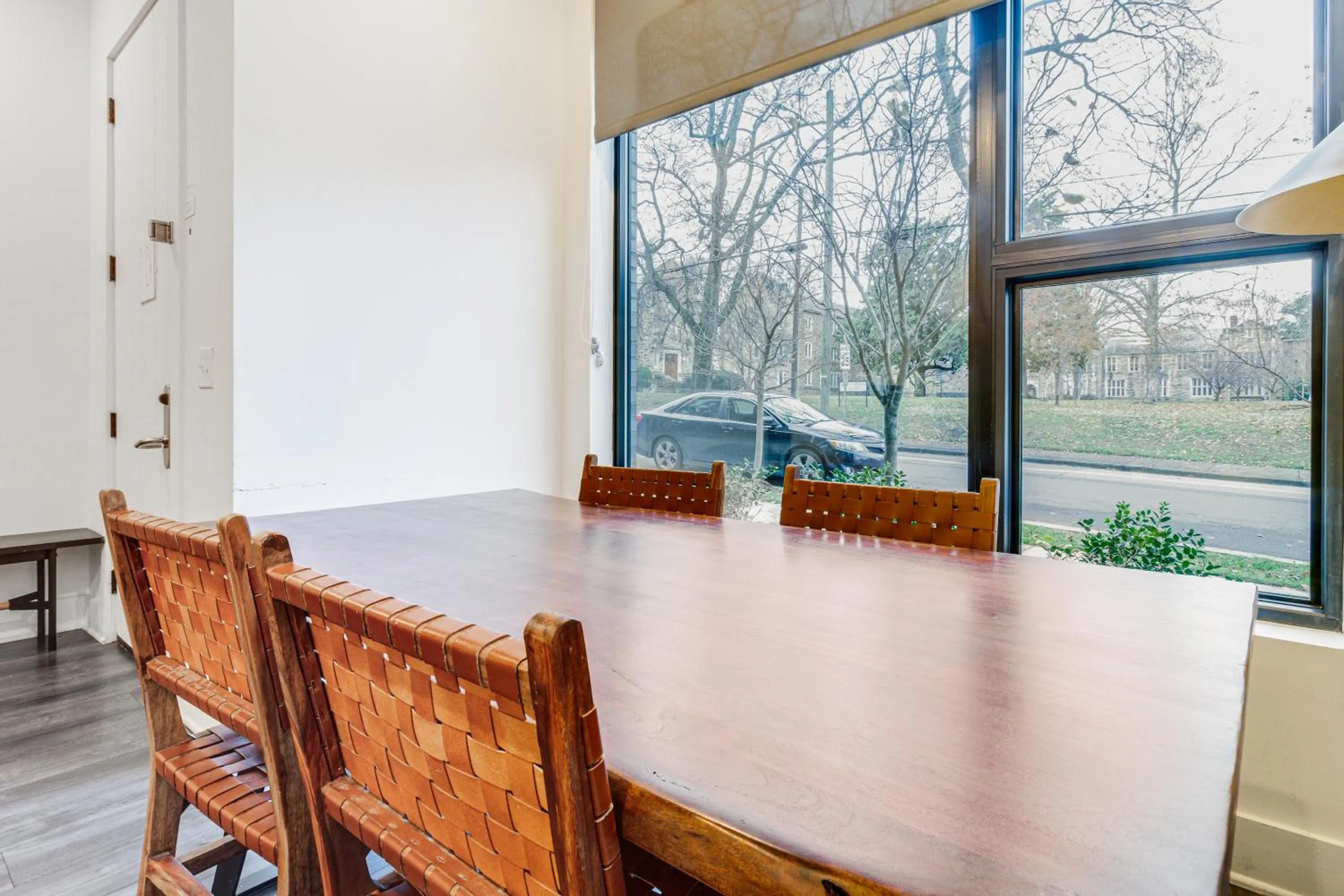 Dining area in Sonder The High Note