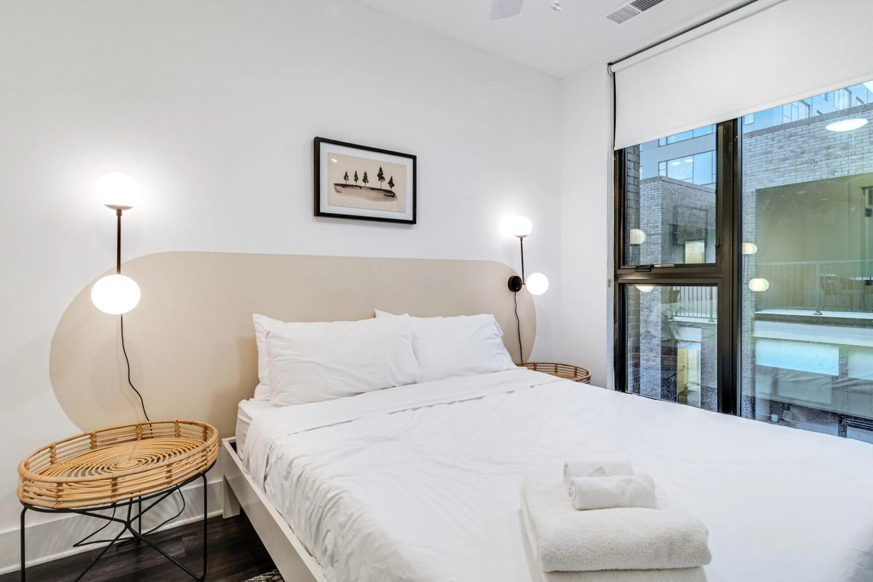 Bed in Sonder The High Note