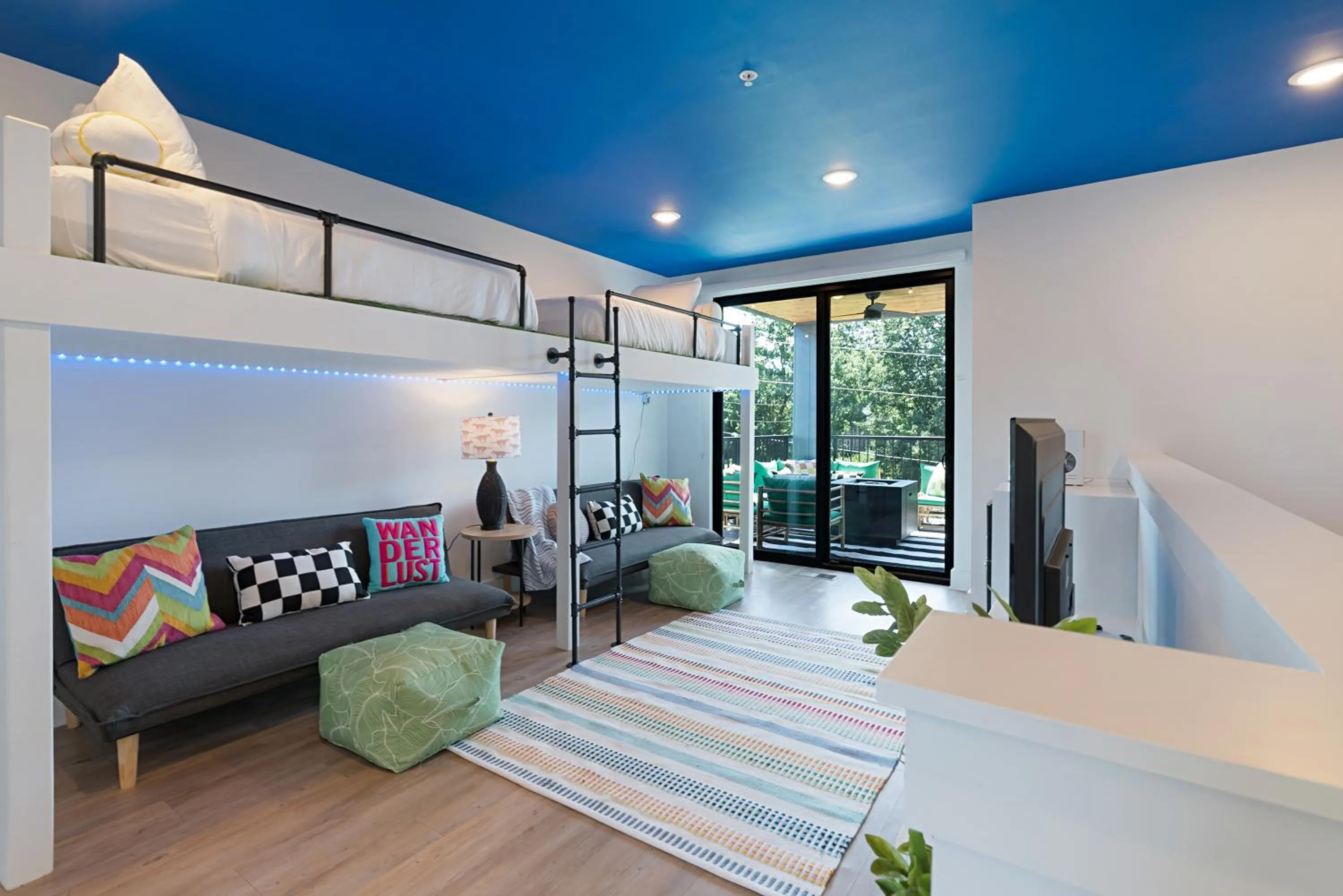 Bed in Sonder The High Note