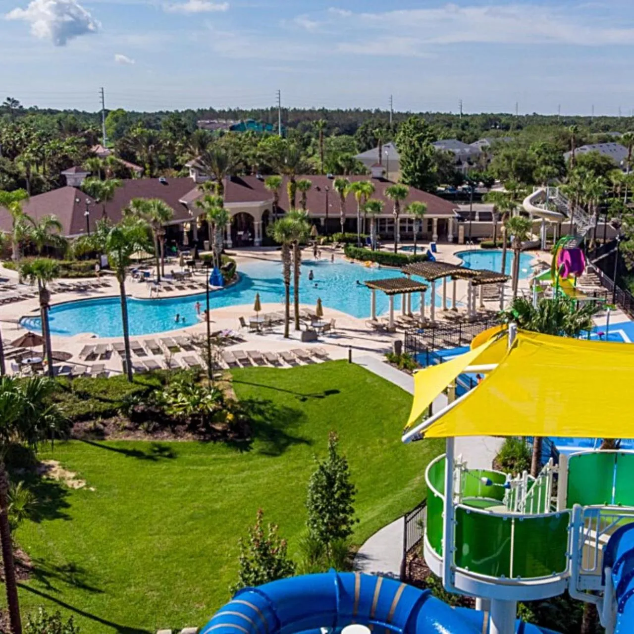 Swimming pool in Condominium Apartment Close to Disney in Orlando Florida