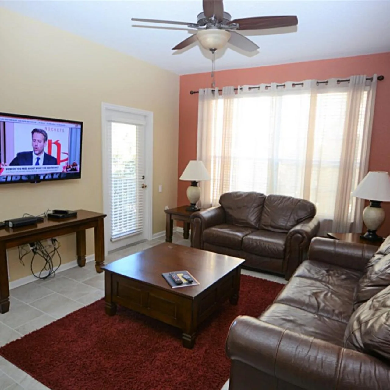 TV and multimedia in Condominium Apartment Close to Disney in Orlando Florida