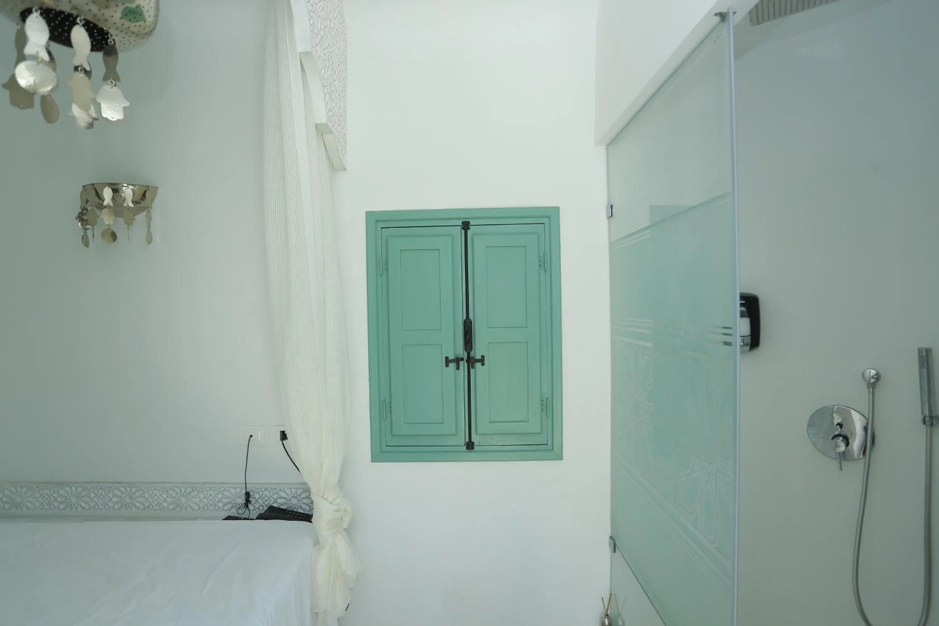 Bathroom, Bed in Dar Hammamet Guest House & Hammam