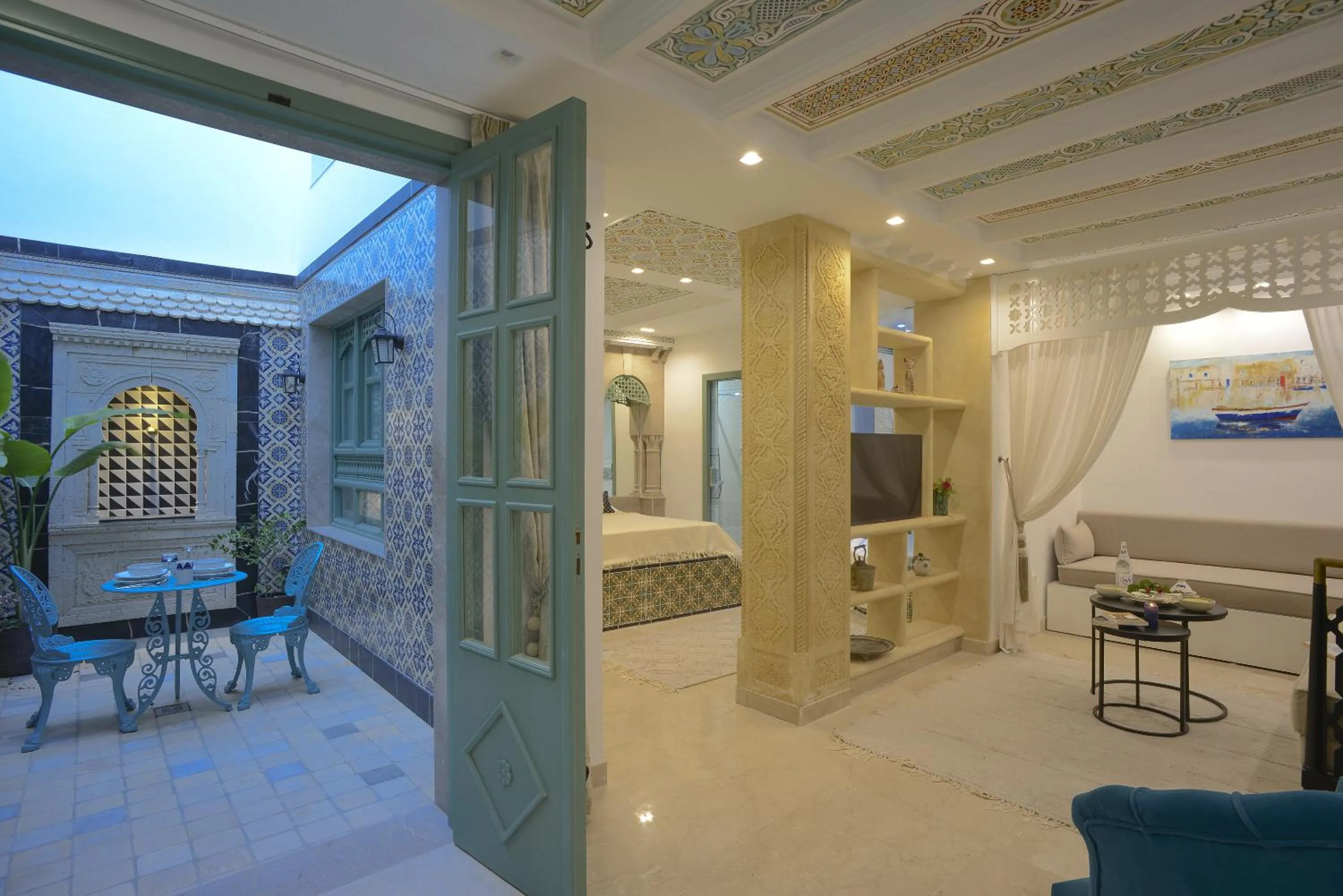 Patio, Bed in Dar Hammamet Guest House & Hammam