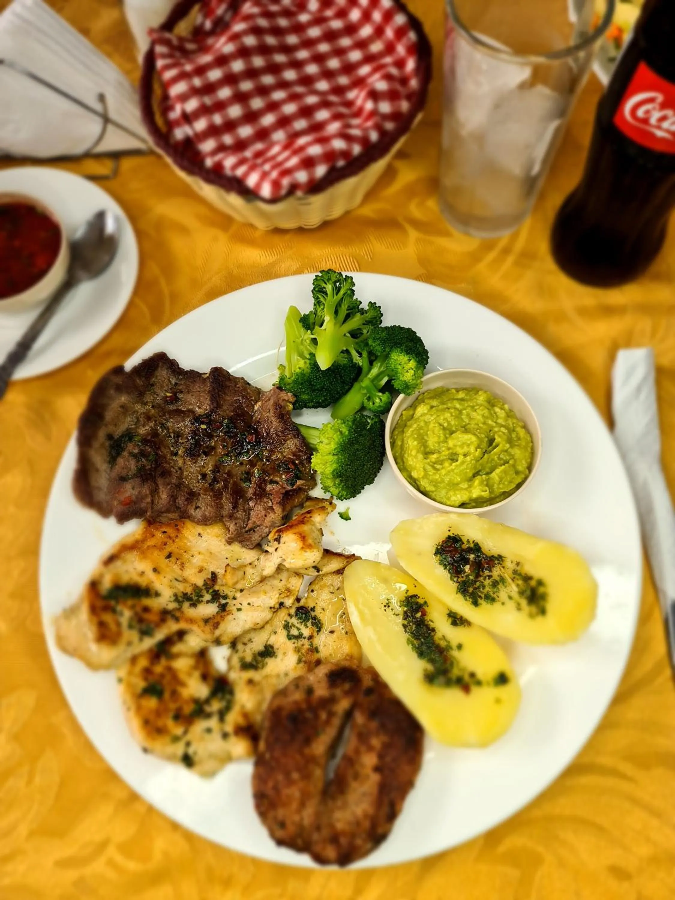 Restaurant/places to eat in Hotel Nakbé Atitlán