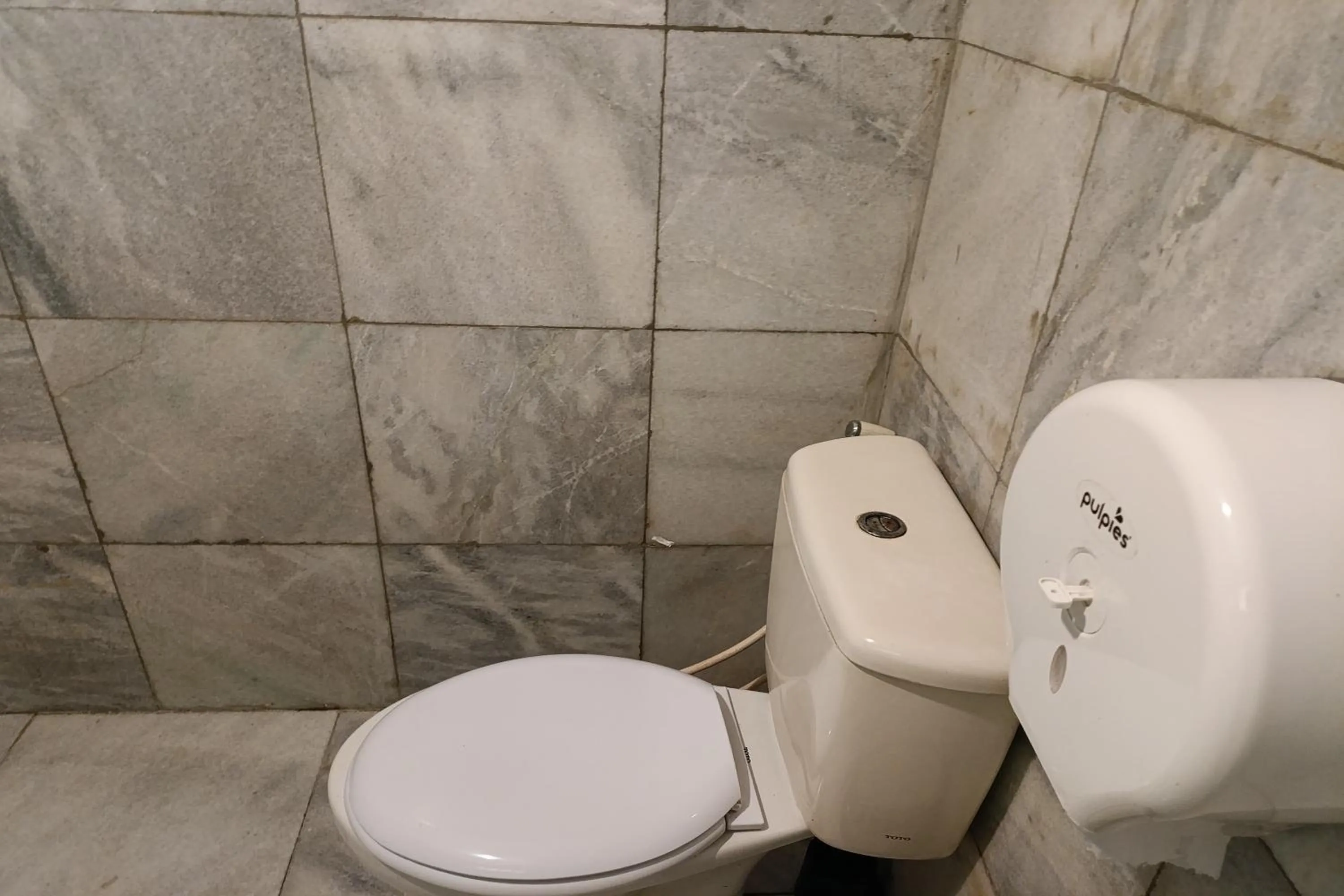 Toilet in Mendulang by Belza