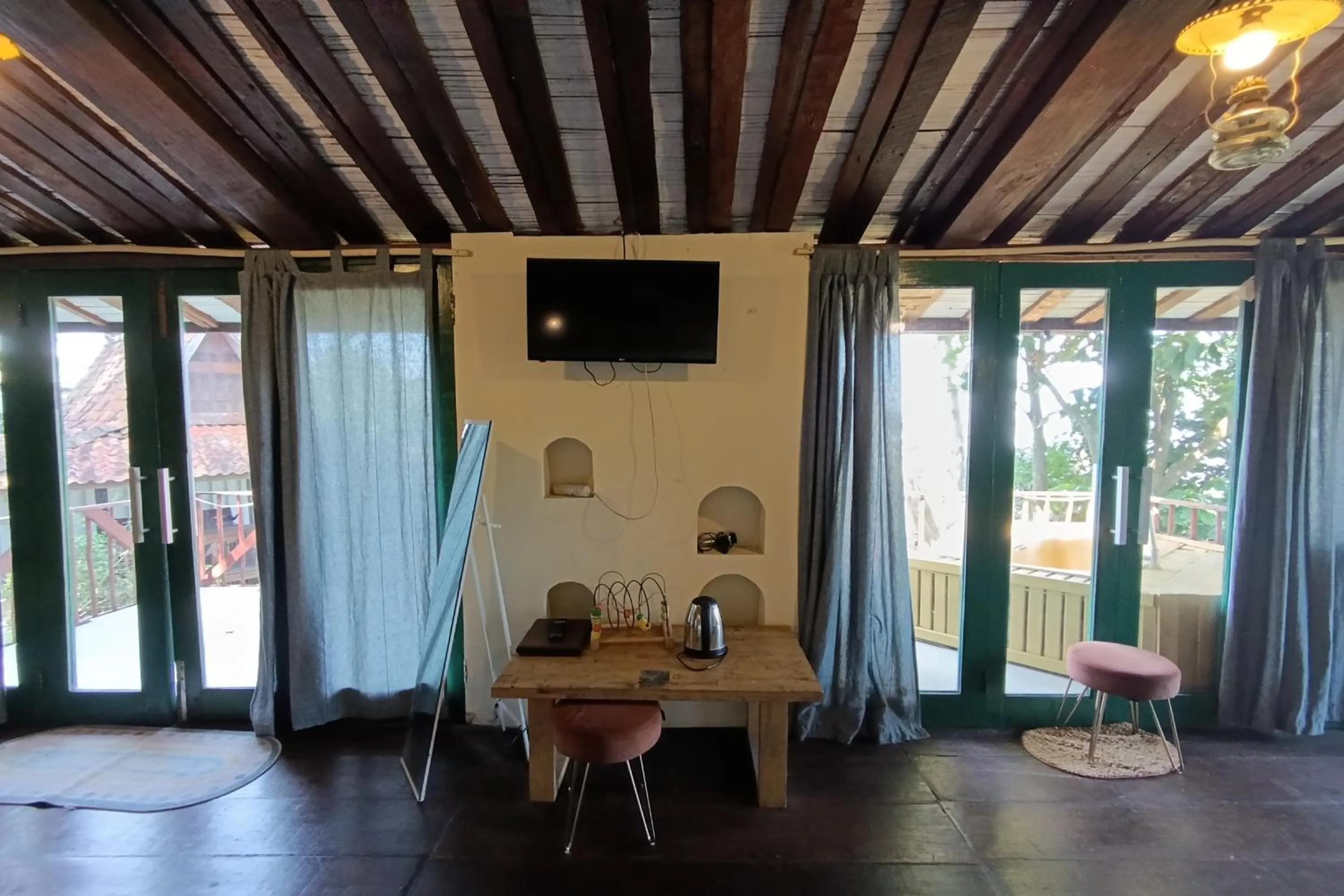 TV and multimedia in Mendulang by Belza