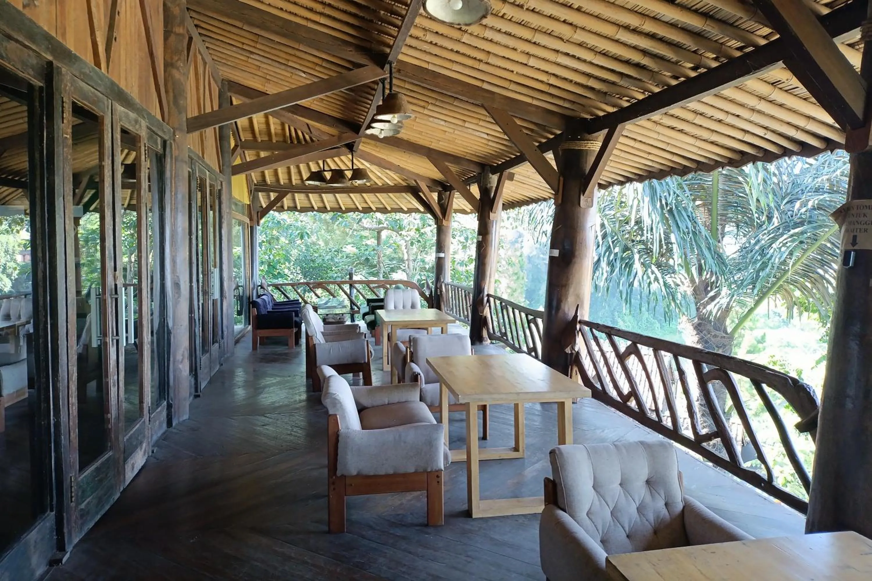 Balcony/Terrace in Mendulang by Belza