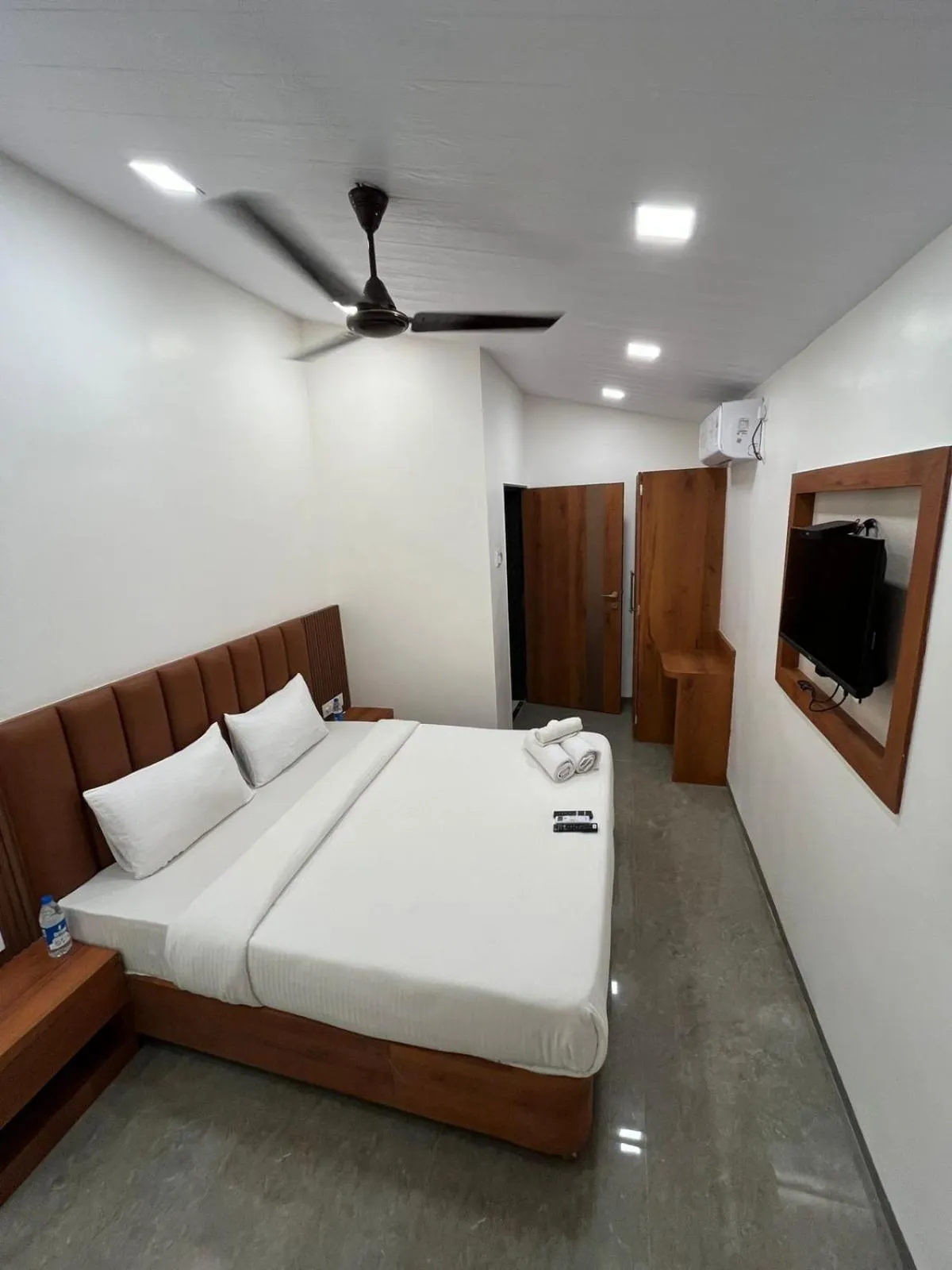 Bed in Khushi Riverside Resort & Spa