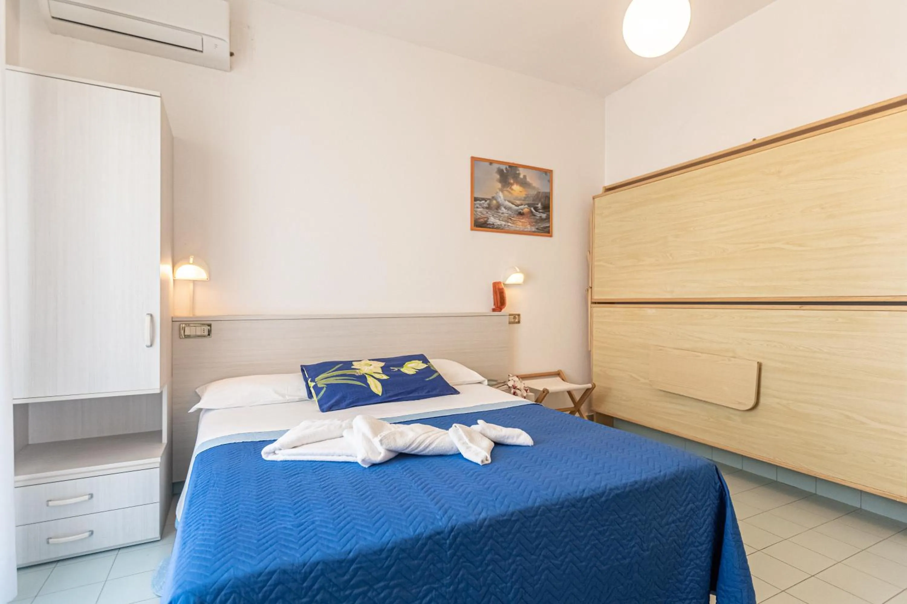 Bed in HOTEL TRE ROSE