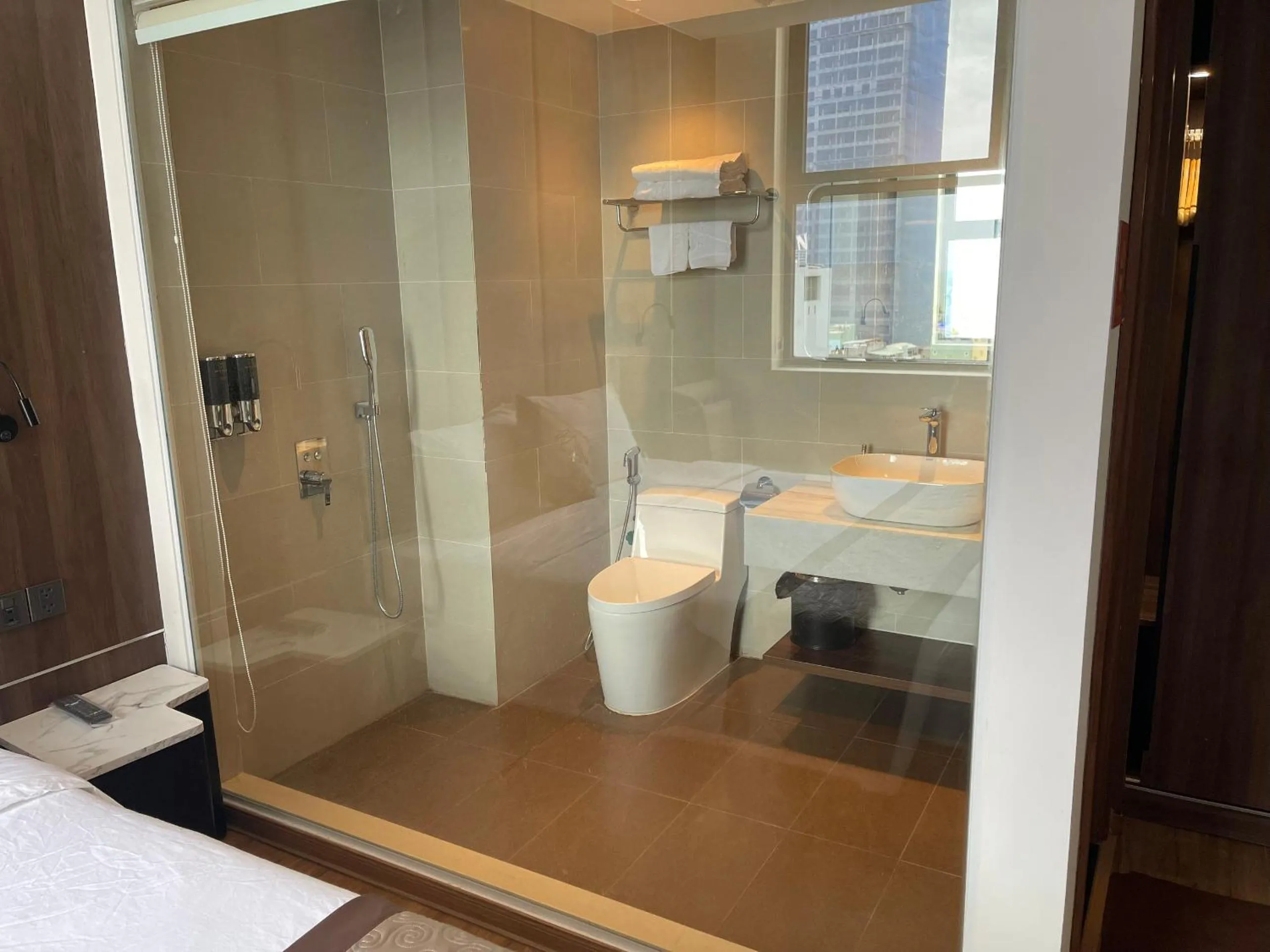 Shower in MERIA Hotel Quy Nhơn