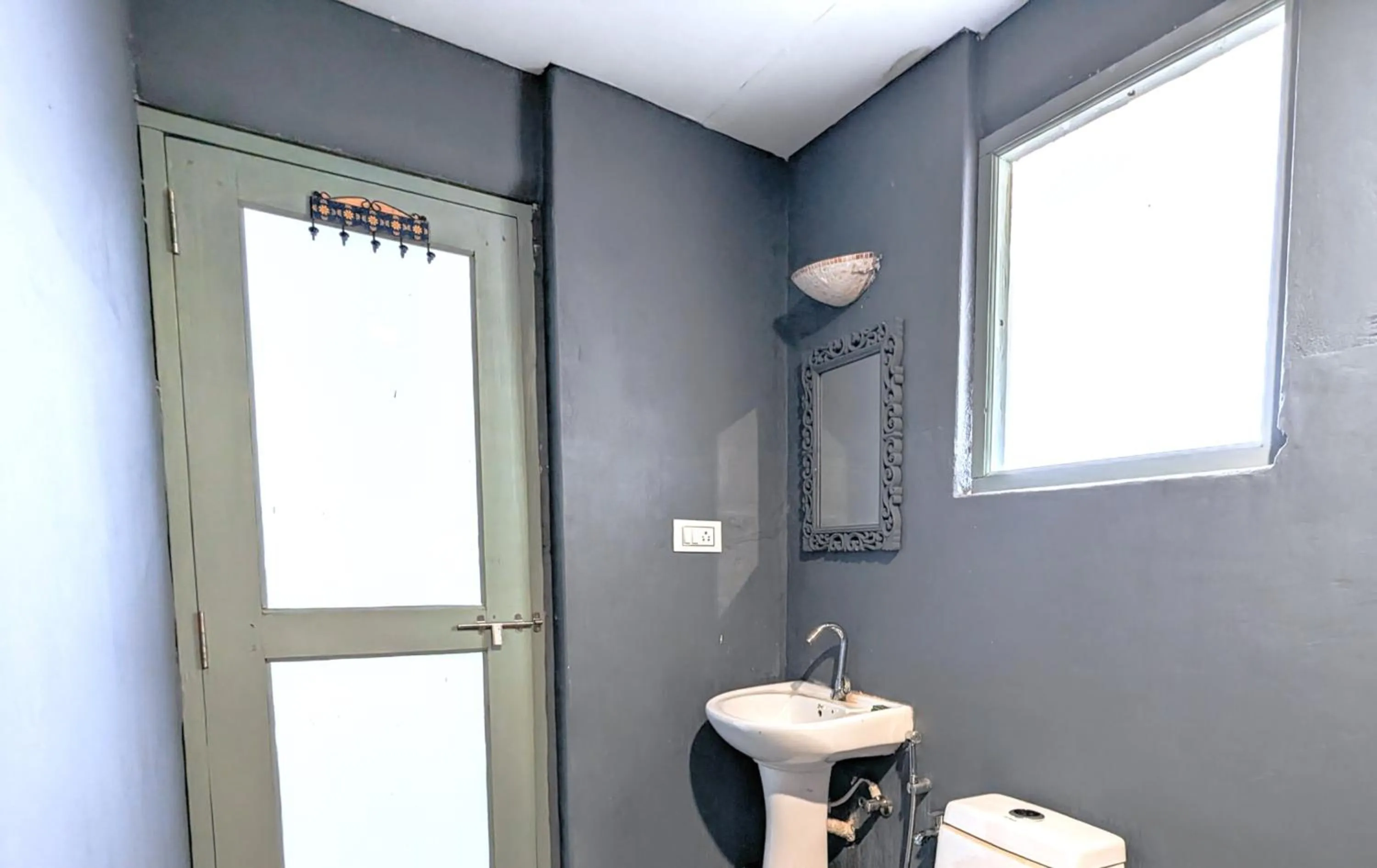 Toilet in Nalanda Retreat Goa By Mandrem Beach