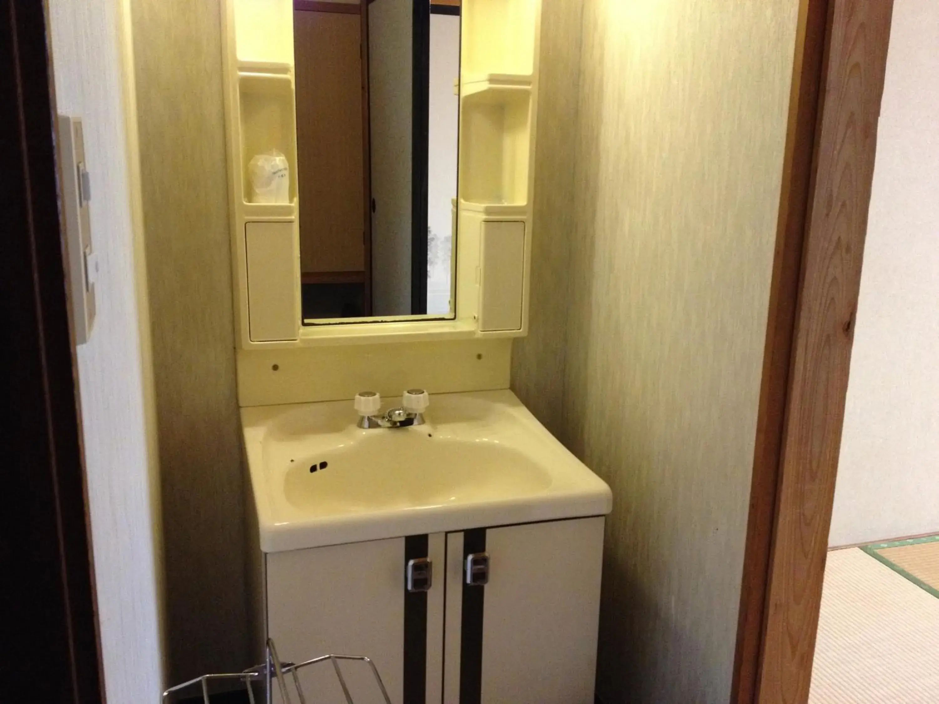 Japanese-Style Room with Shared Bathroom in Naeba Musashi Japanese-Style Room with Shared Bathroom in Naeba Musashi