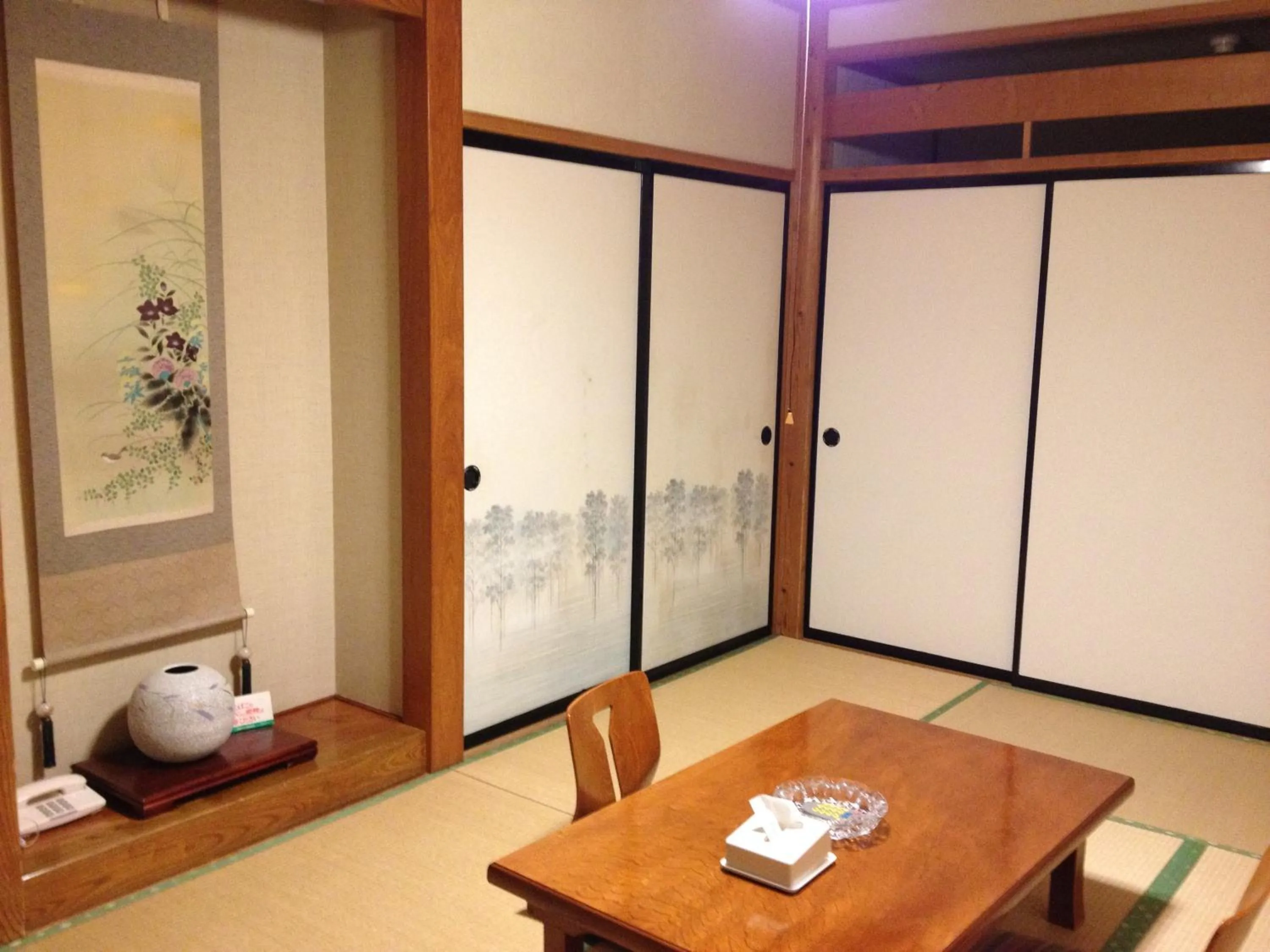 Photo of the whole room in Naeba Musashi