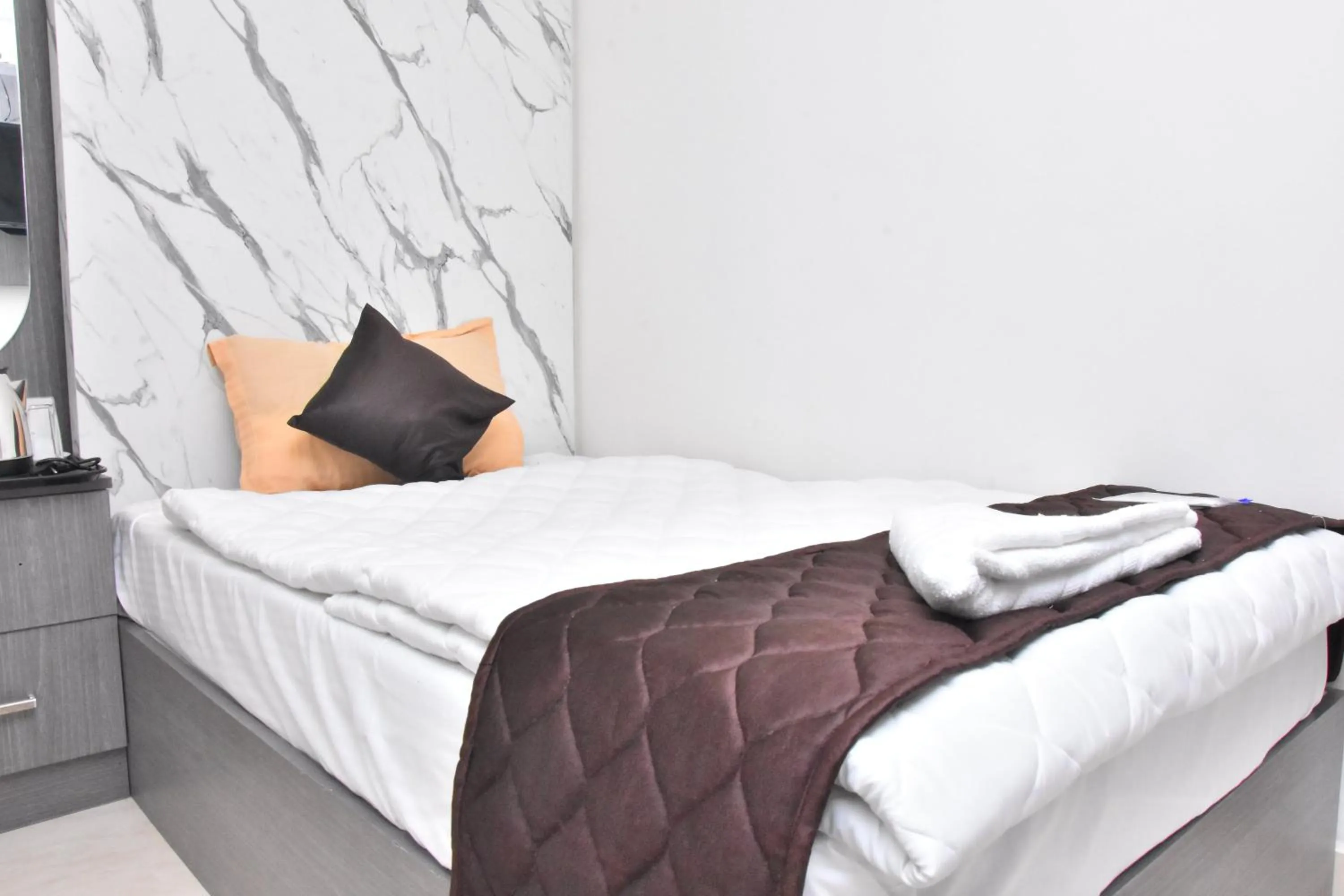 Bed in Sanns Tropicana