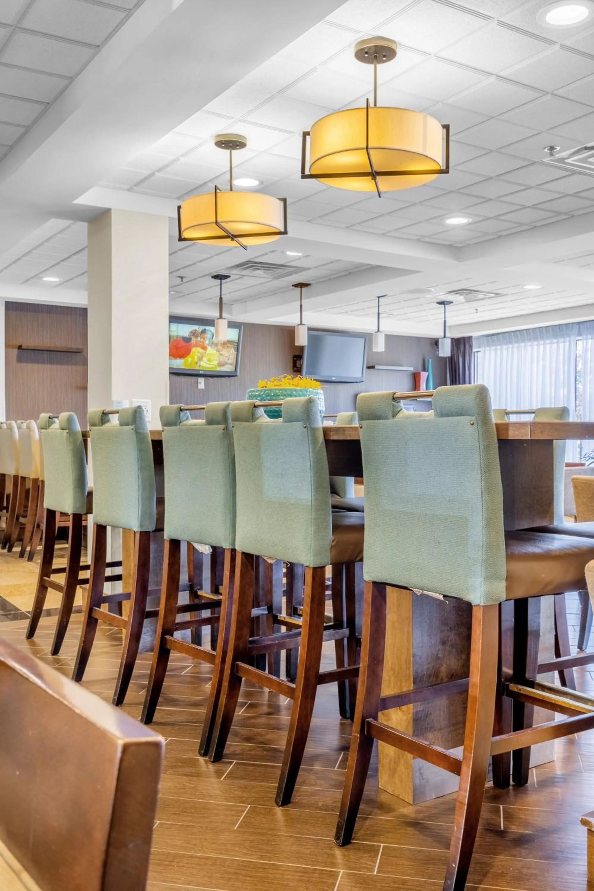 Breakfast in Wingate by Wyndham Chicago Schaumburg