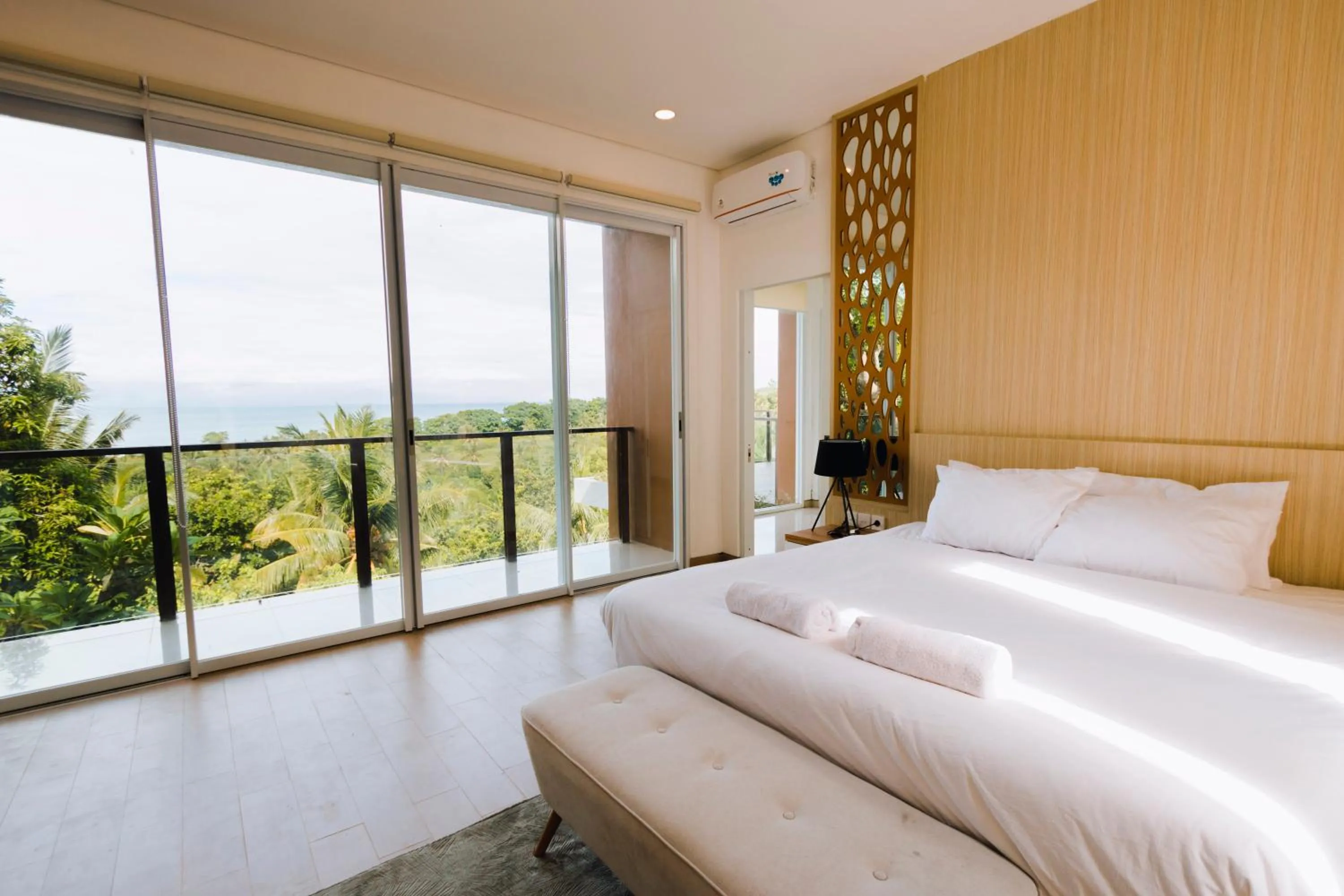 Bedroom, Bed in Melase Hill Villa