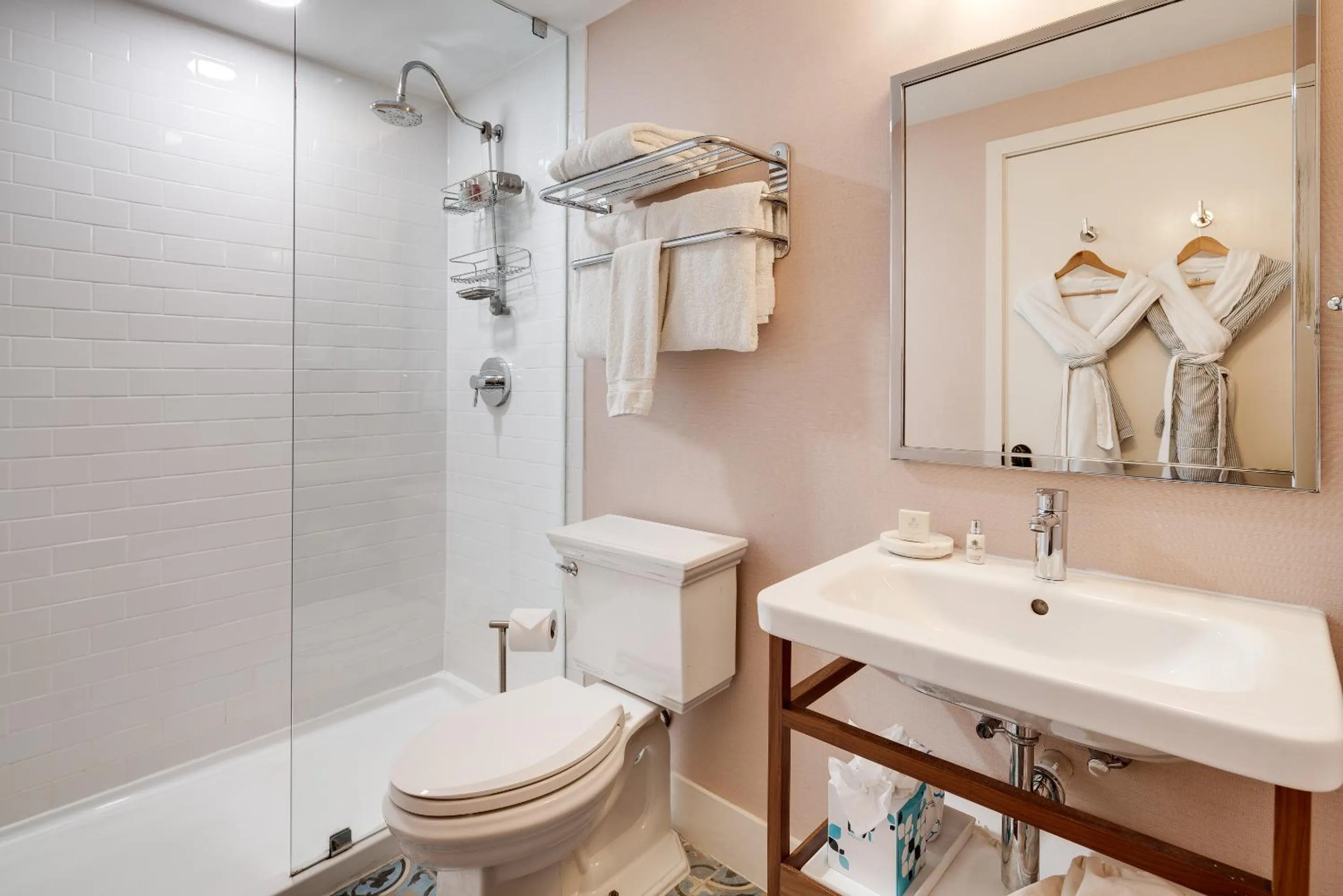 Shower in The Savoy Hotel & Beach Club