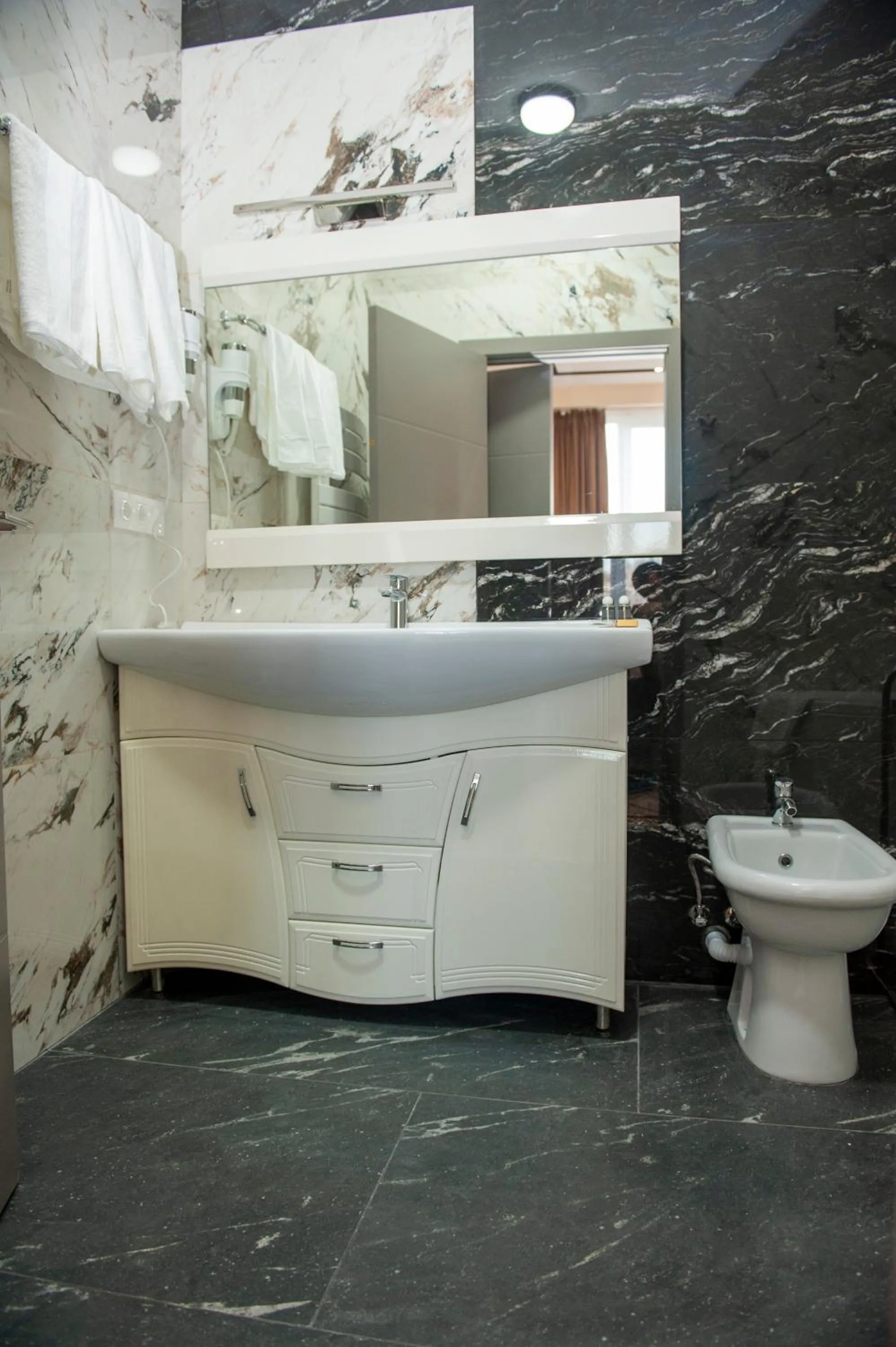 Bathroom in Lotus Hotel Chisinau