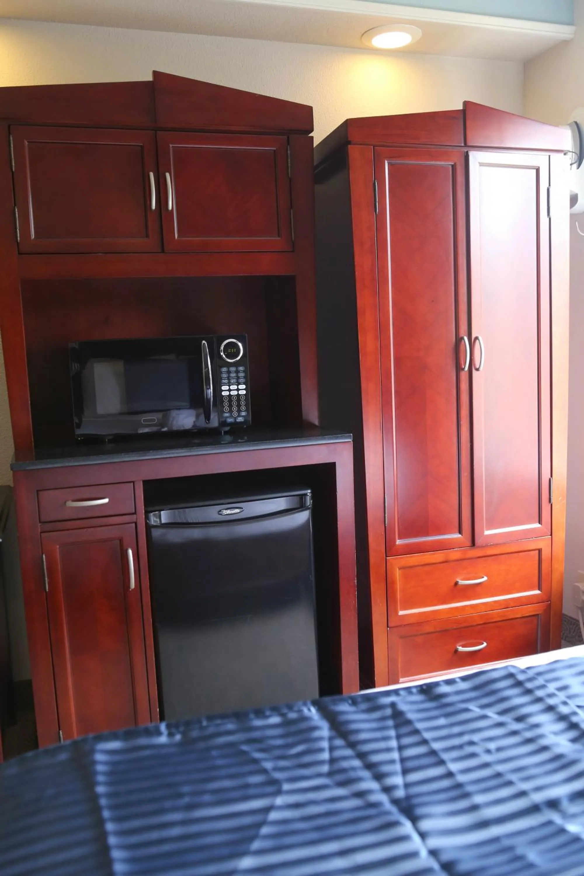 Bed in Destiny Palms Hotel Maingate West