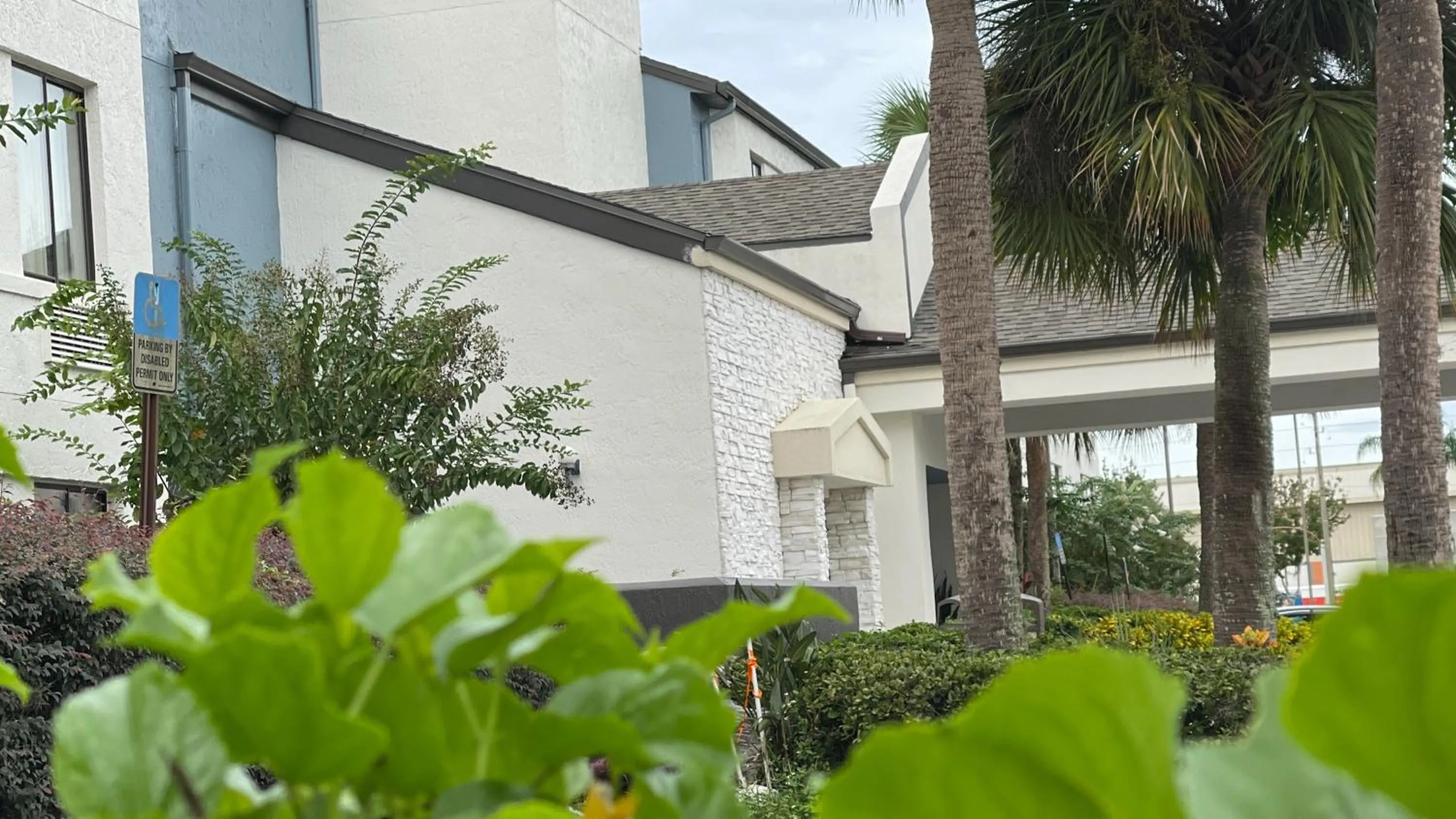 Destiny Palms Hotel Maingate West