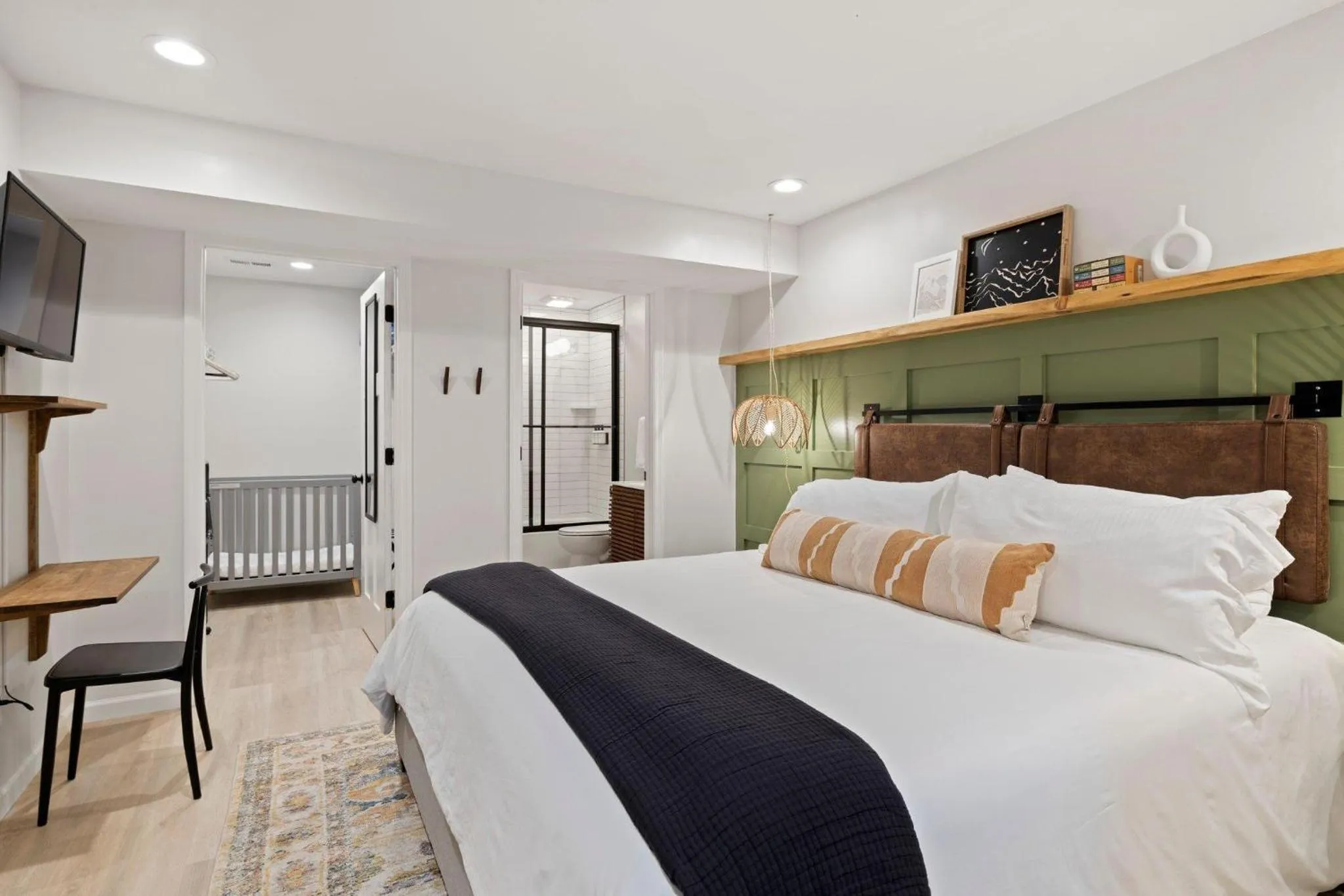 Near Biltmore, Hiking, Breweries W Game Room