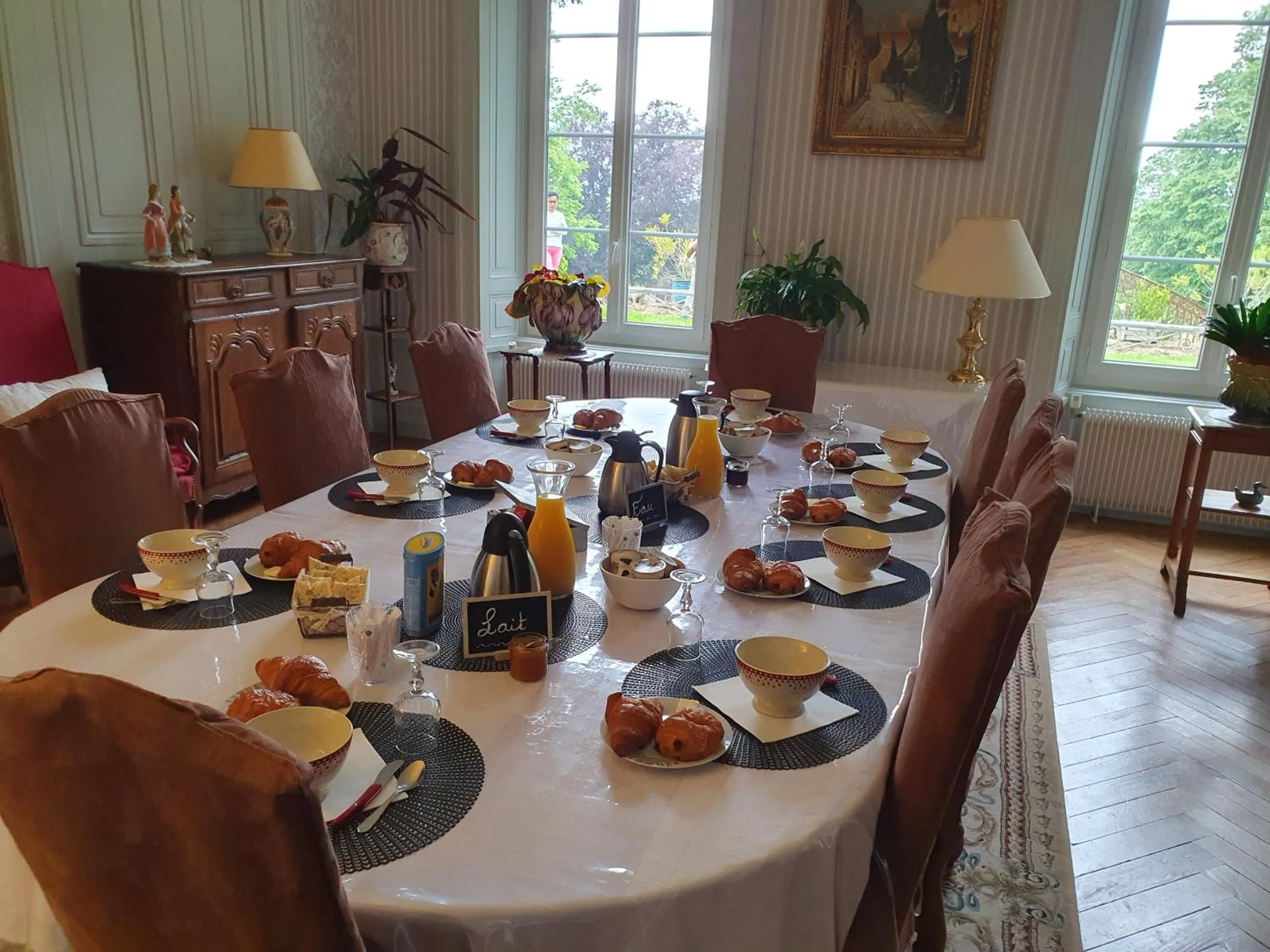 Restaurant/places to eat in Château de MontSablé