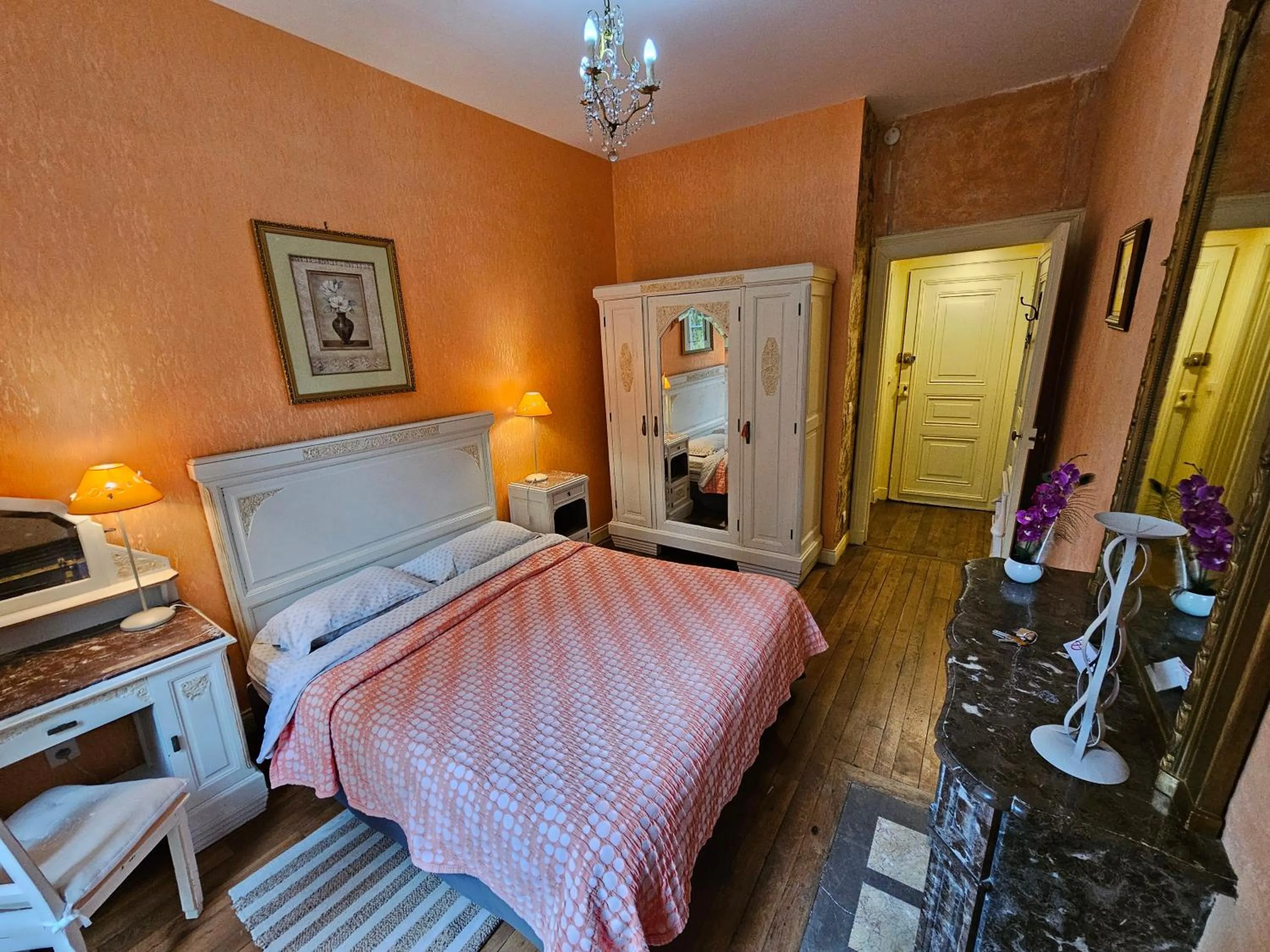 Bed in Château de MontSablé