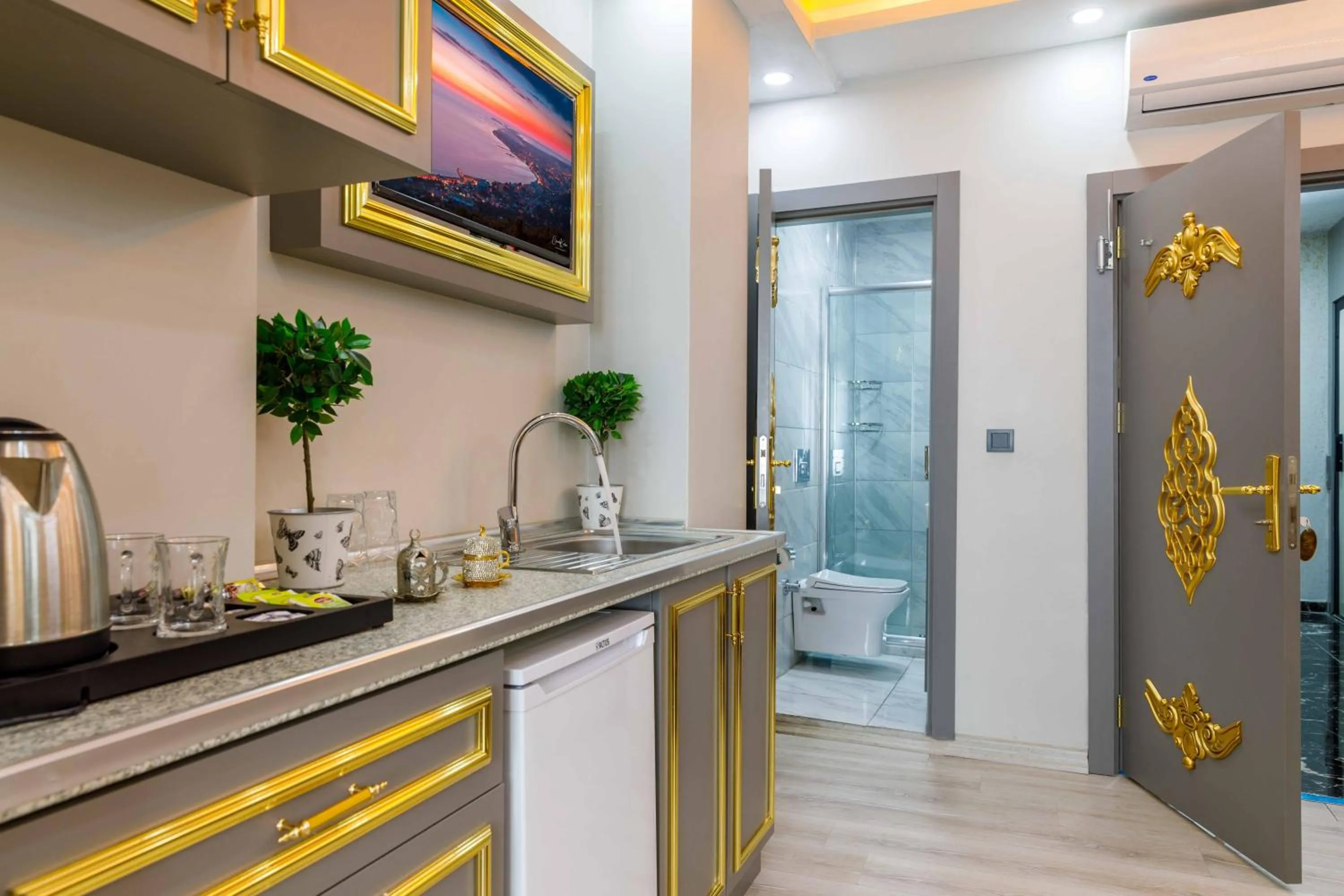 Kitchen or kitchenette in Santa Rio Taxim