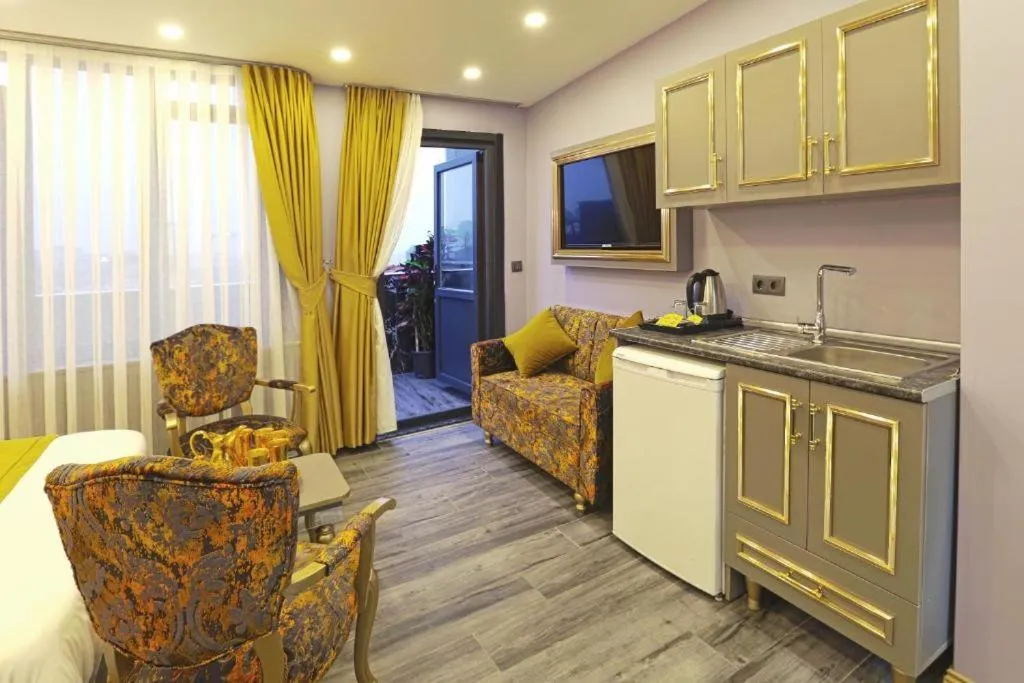 Kitchen or kitchenette in Santa Rio Taxim