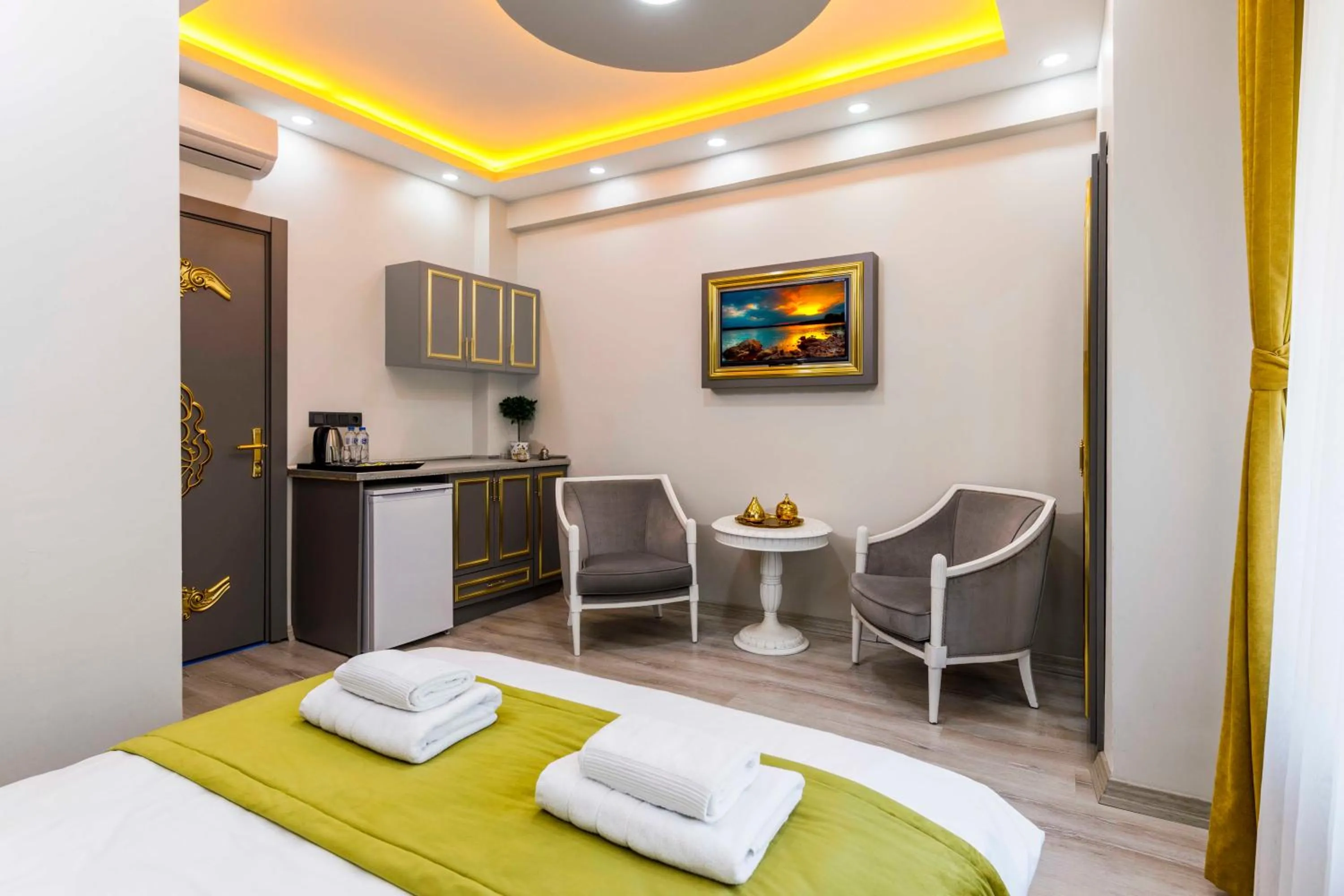 Photo of the whole room, Bed in Santa Rio Taxim