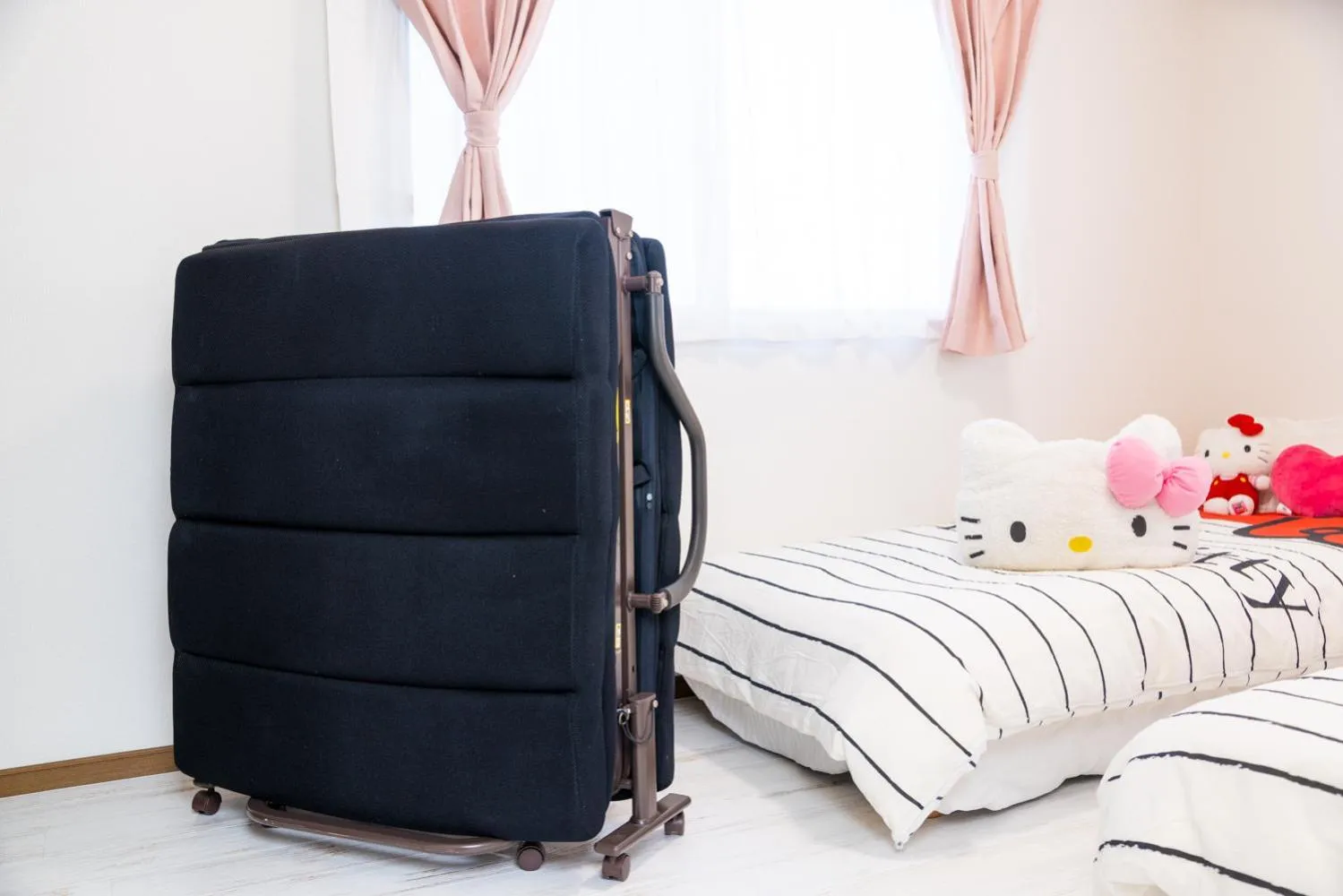 Bed in Awaji Garden House in Shinmura