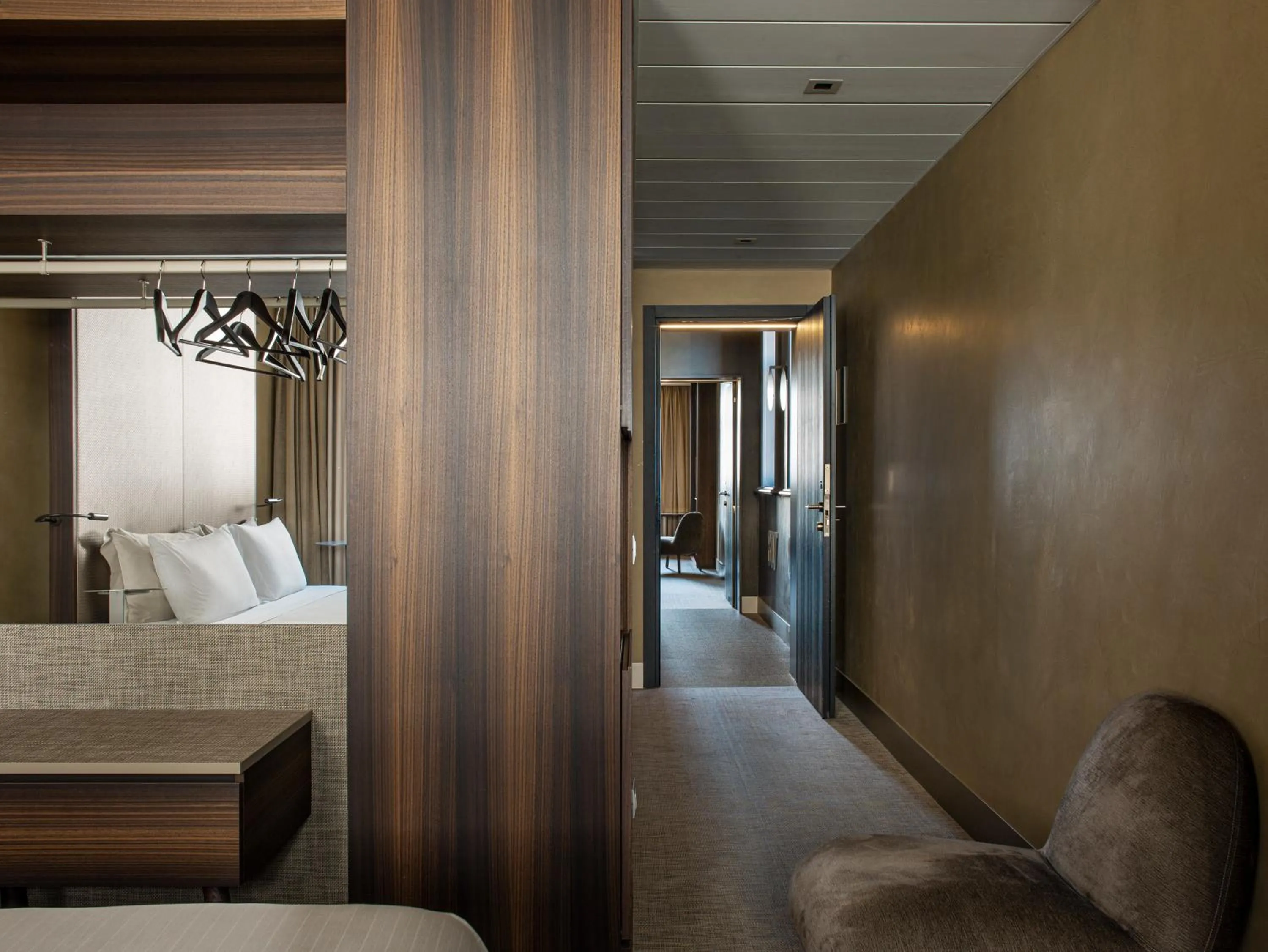 Bed in ME Milan Il Duca