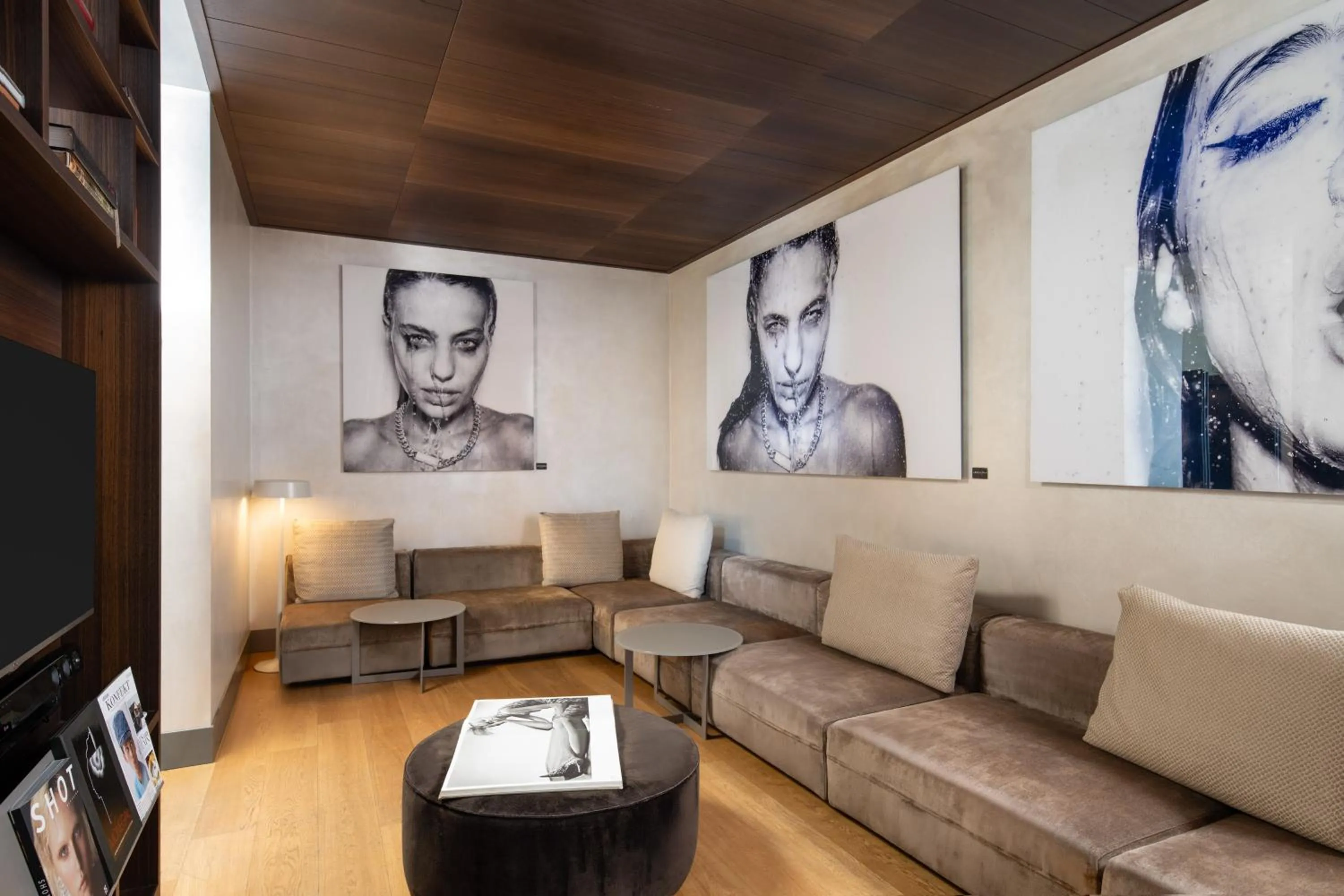 TV and multimedia in ME Milan Il Duca