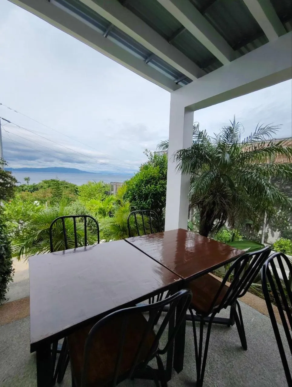 Area and facilities in AV Suites