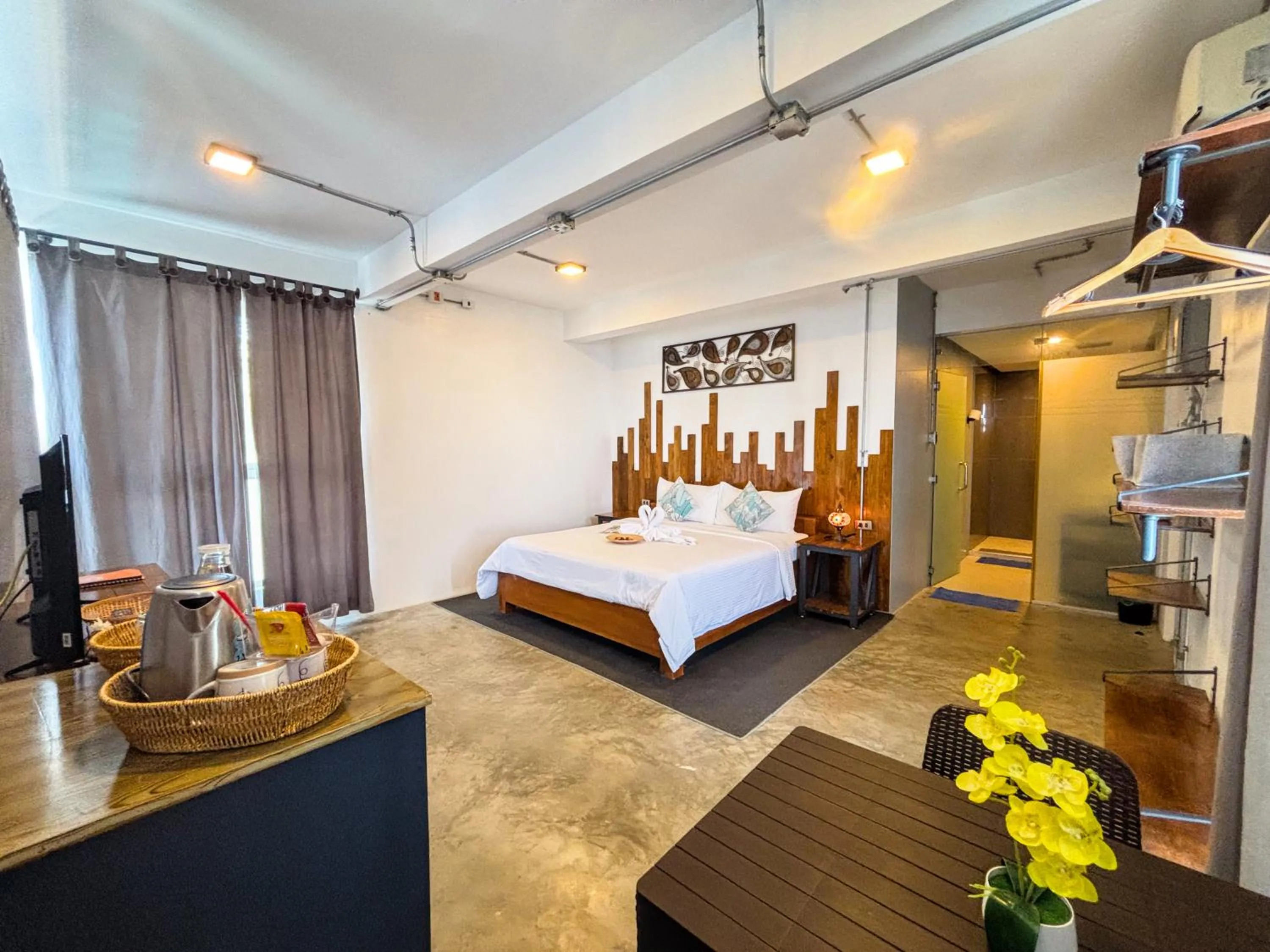 Toilet, Bed in AV Suites