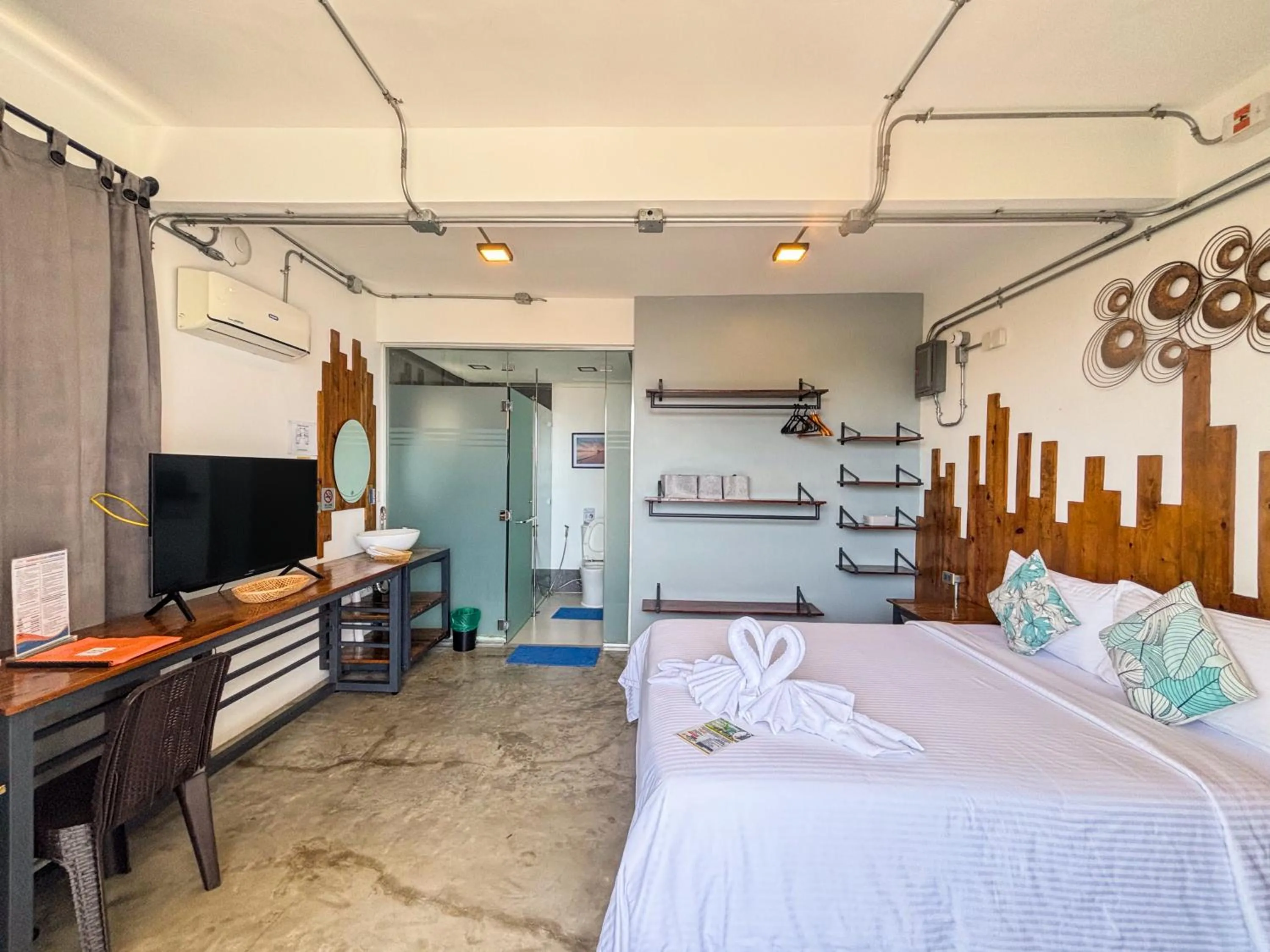 Bathroom, Bed in AV Suites