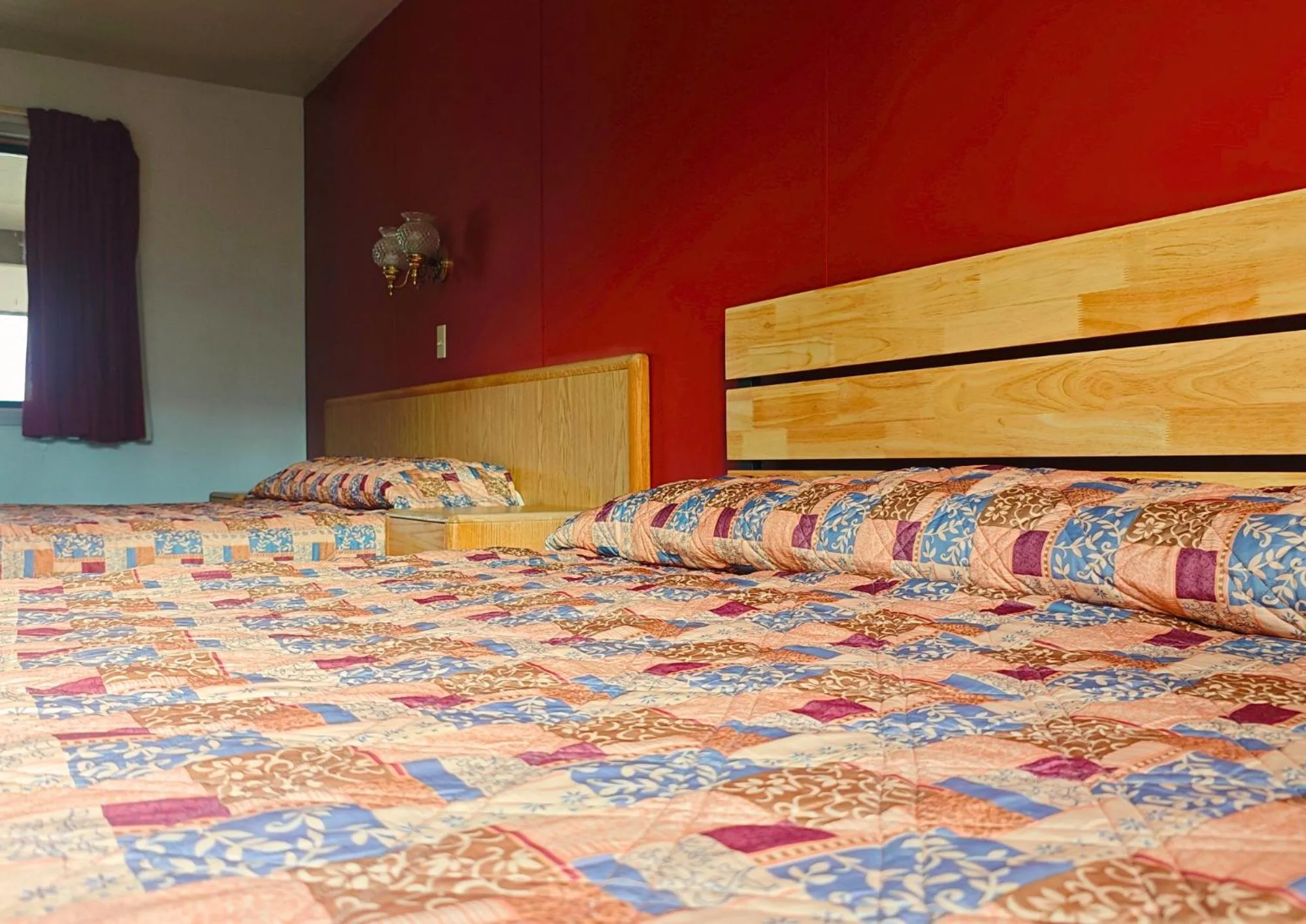 Bed in Cozy Corner Motel & Restaurant