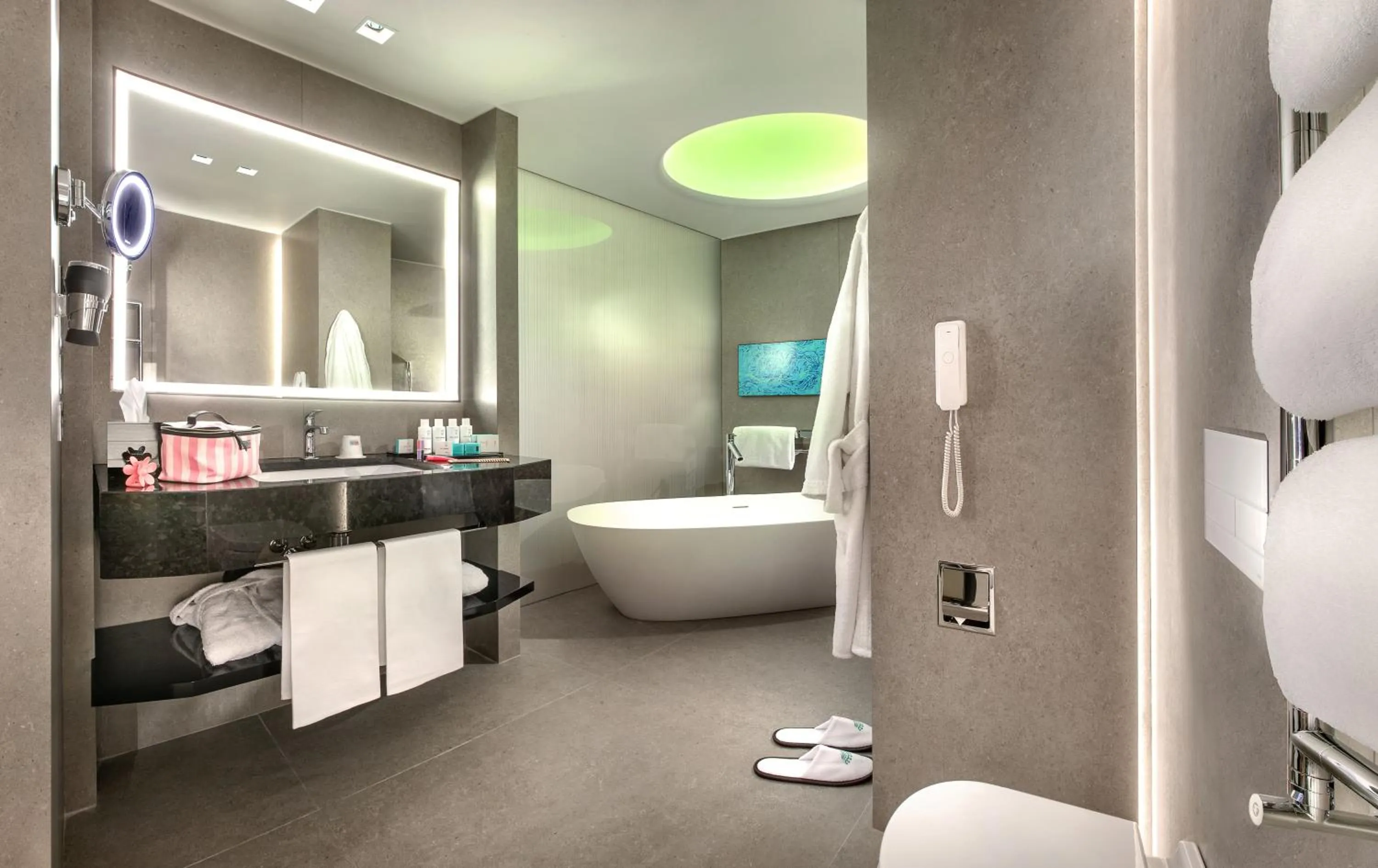 Toilet in Hotel Cavour