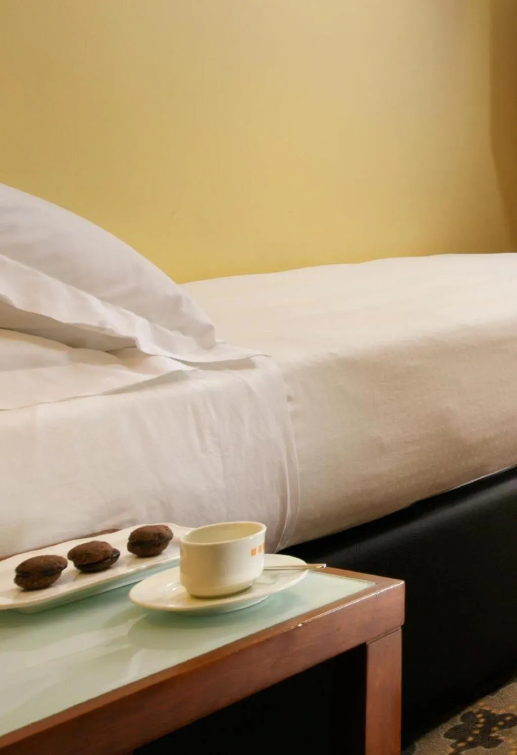 Bed in UNA Hotels Mediterraneo Milano