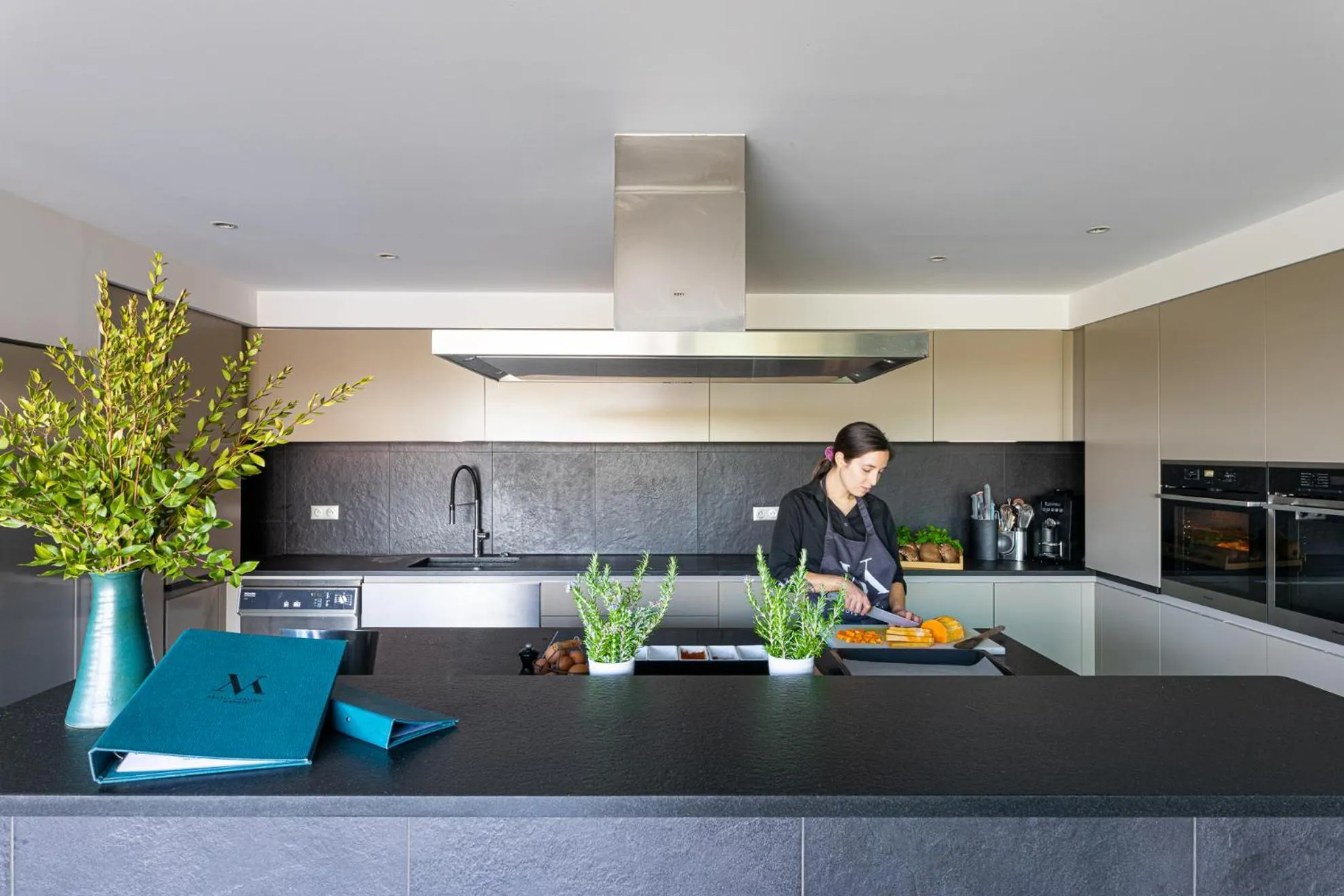 Food and drinks in Hôtel Version Maquis Santa Manza