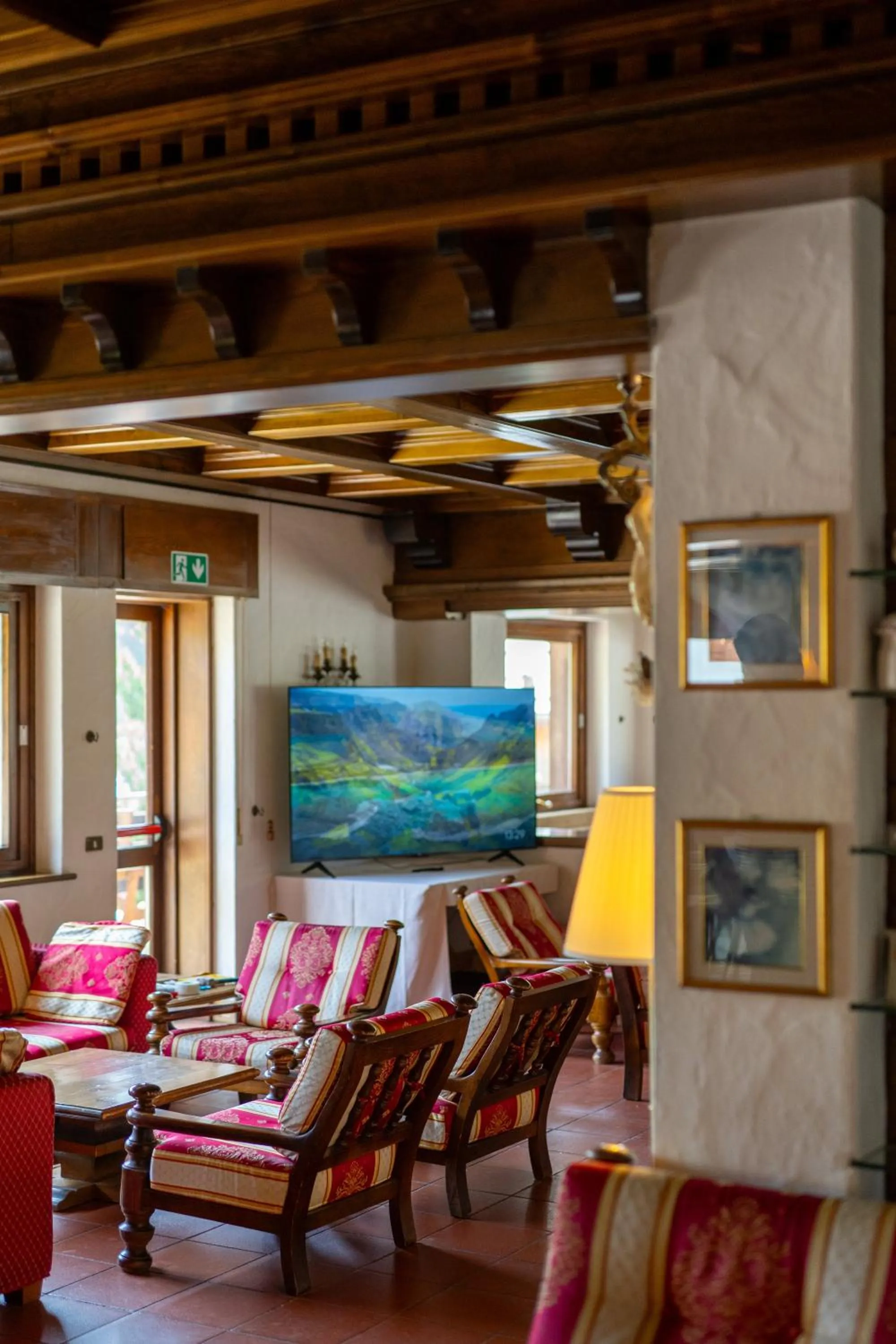 Communal lounge/ TV room in Hotel Sporting