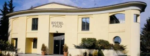 Facade/entrance in Polo Hotel