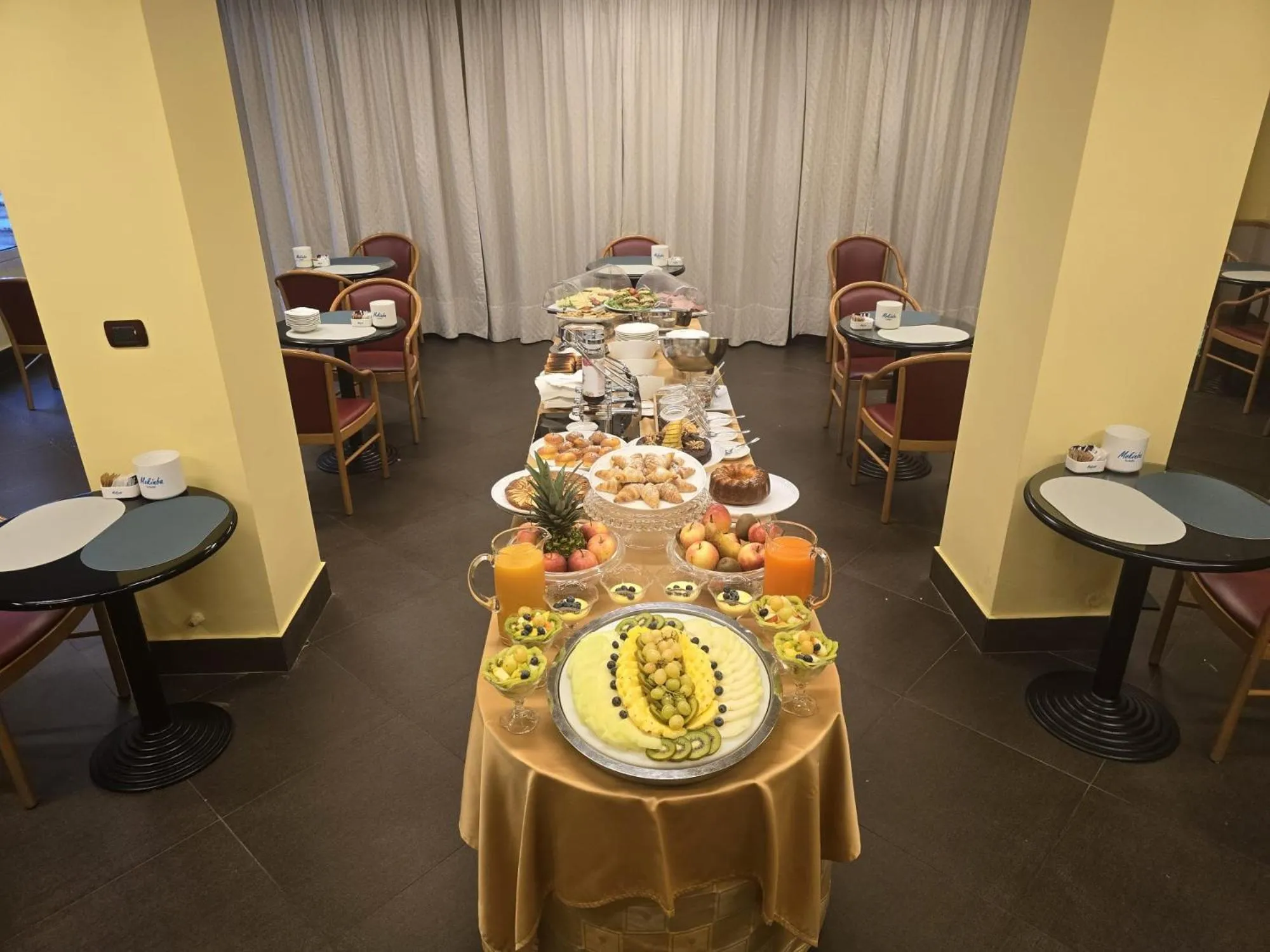 Buffet breakfast in Mokinba Hotels Sant'Ambroeus