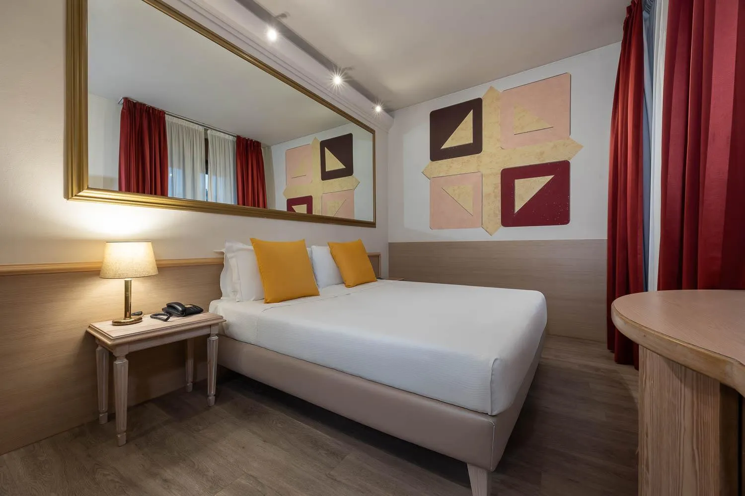 Bed in iH Hotels Milano St. John